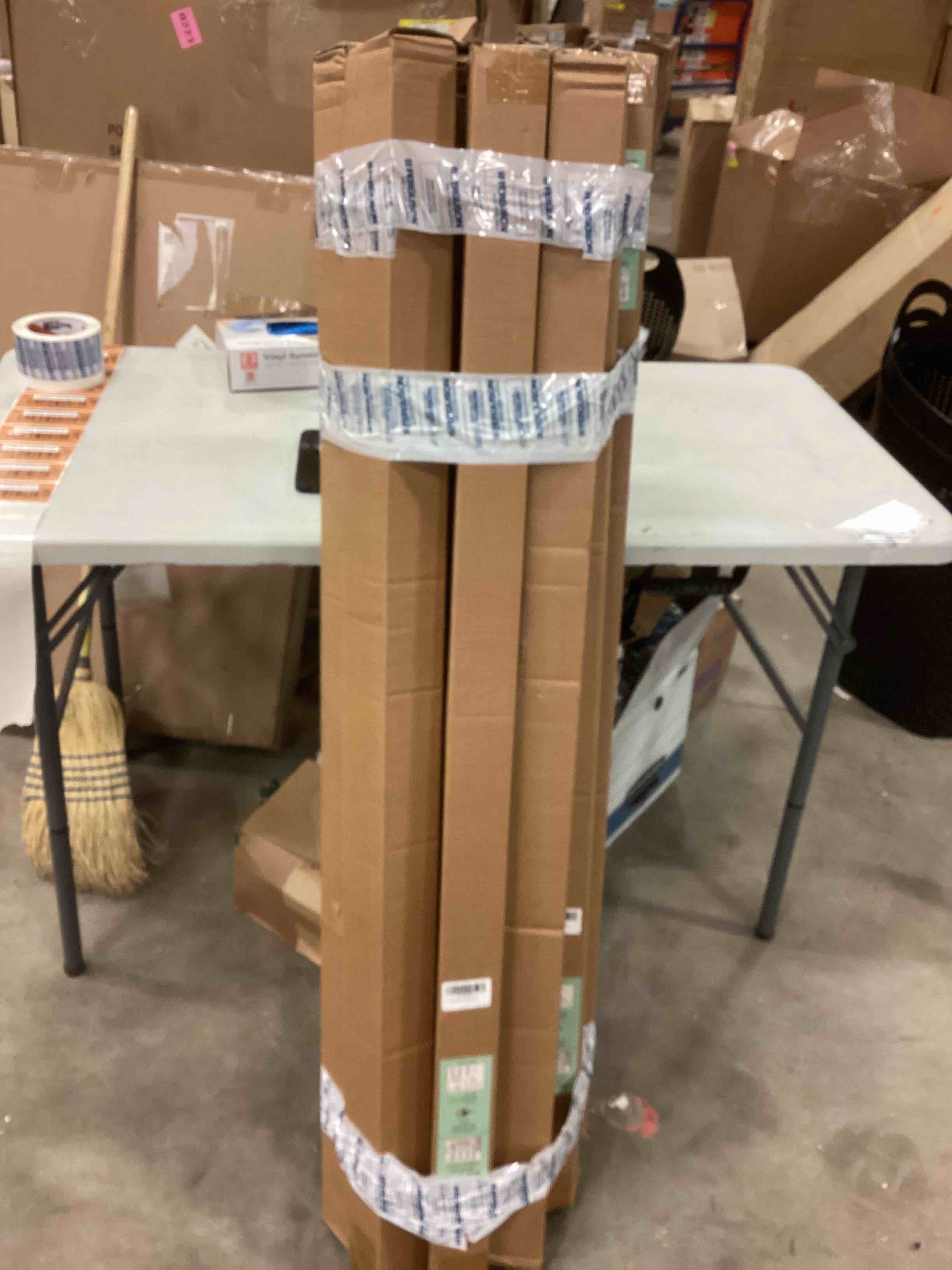 https://s3.amazonaws.com/lotting-images-prod/bidfta/ORG5504402_1704397403092.jpeg
