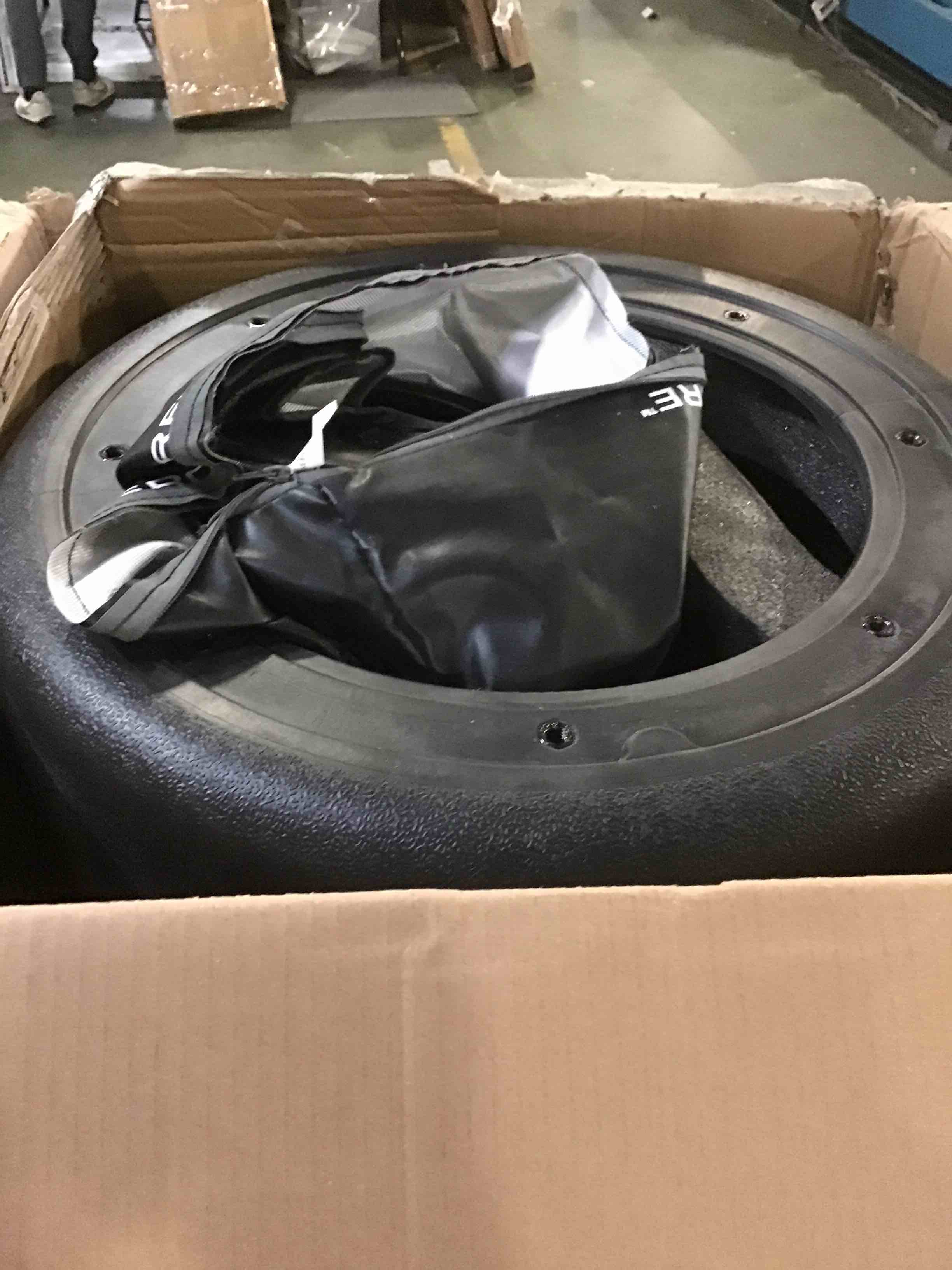 https://s3.amazonaws.com/lotting-images-prod/bidfta/ORG5516503_1697809667766.jpeg