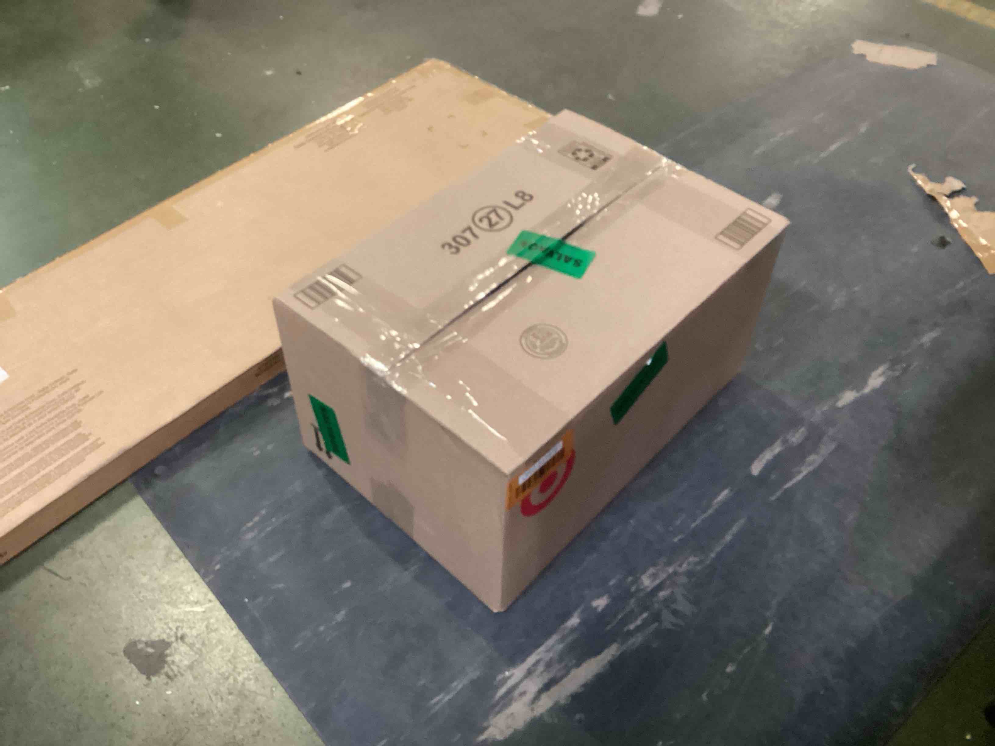 https://s3.amazonaws.com/lotting-images-prod/bidfta/ORG5518781_1699019433892.jpeg