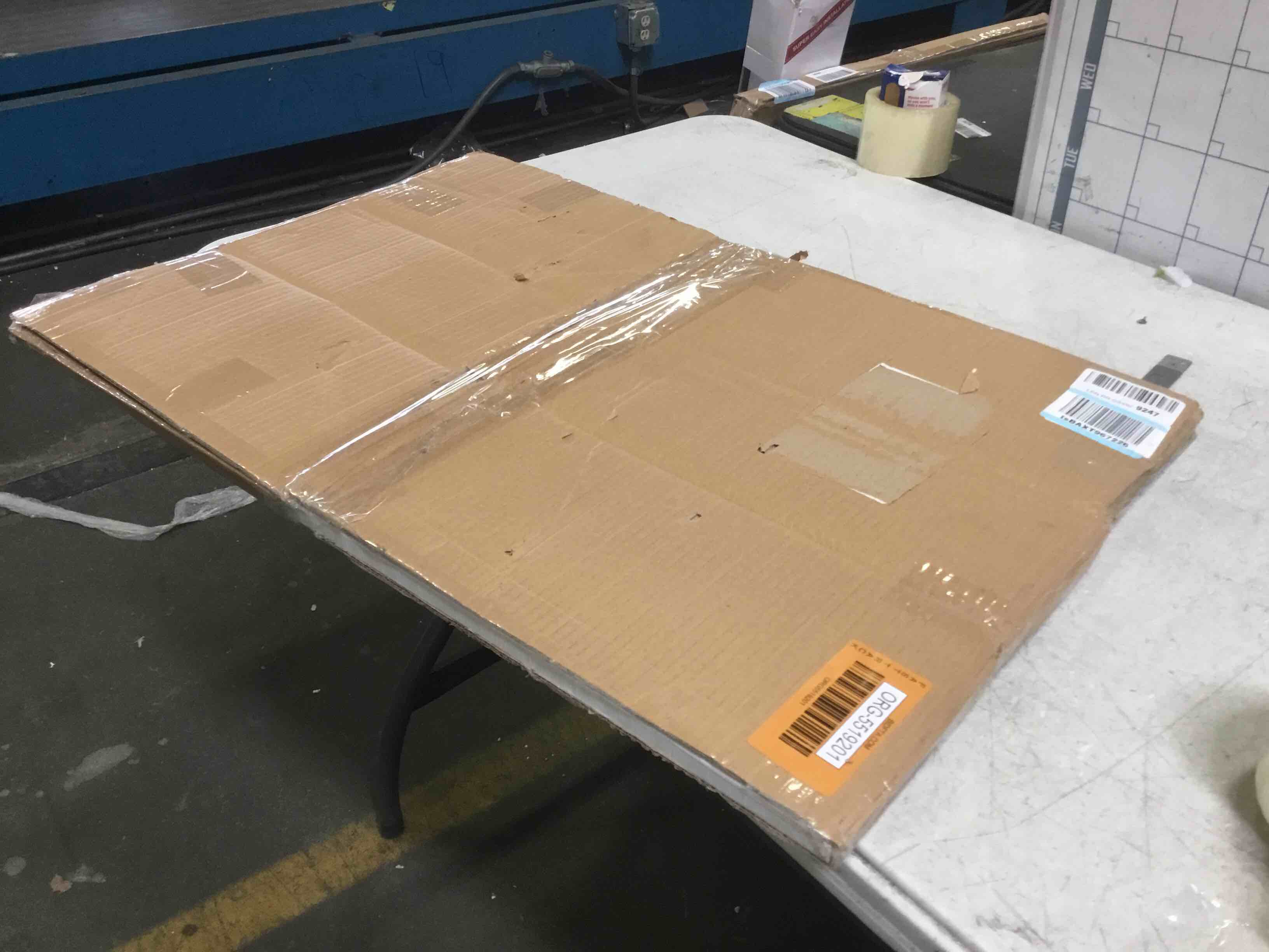 https://s3.amazonaws.com/lotting-images-prod/bidfta/ORG5519201_1697652135459.jpeg
