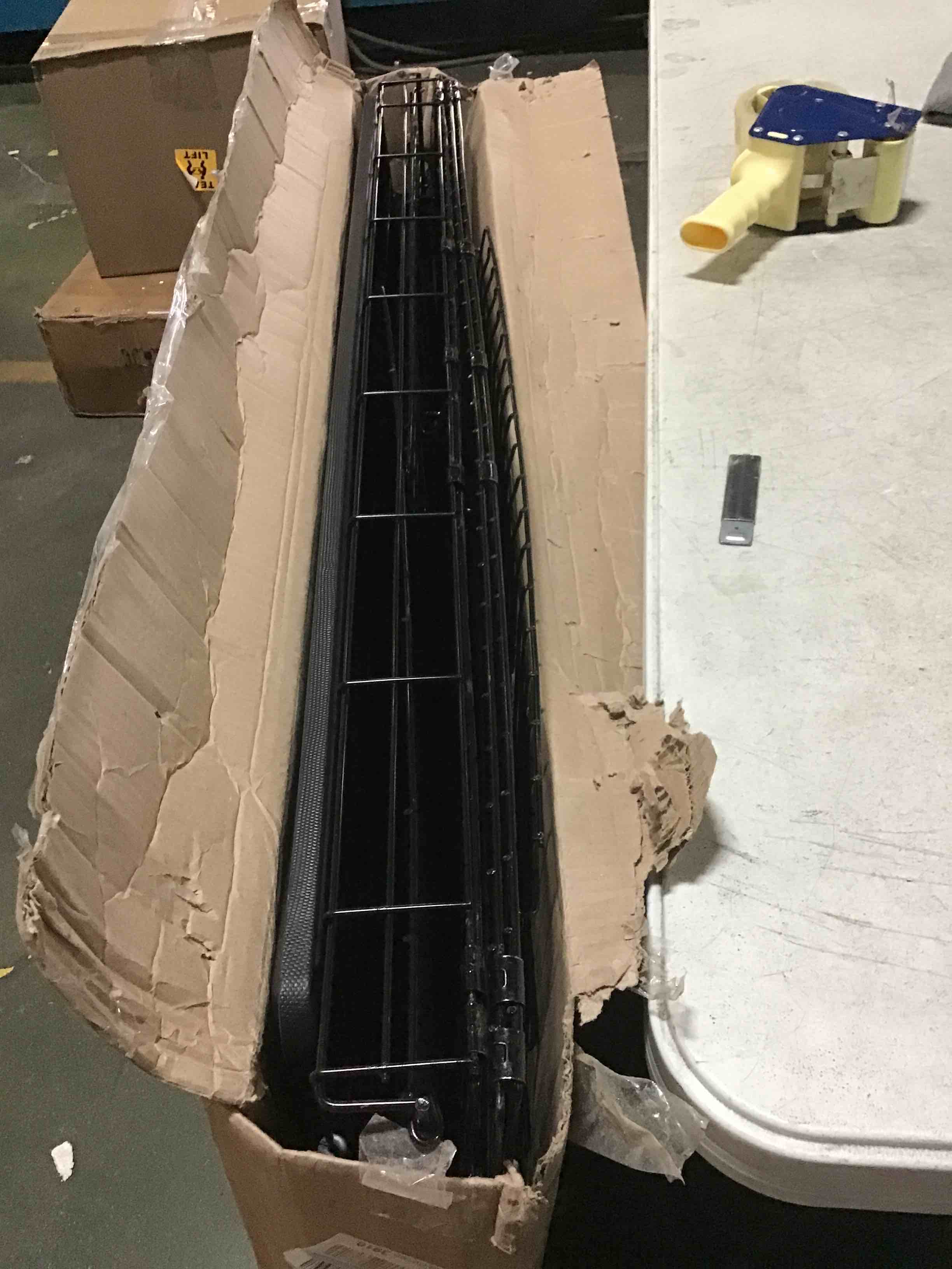 https://s3.amazonaws.com/lotting-images-prod/bidfta/ORG5519639_1698176342487.jpeg