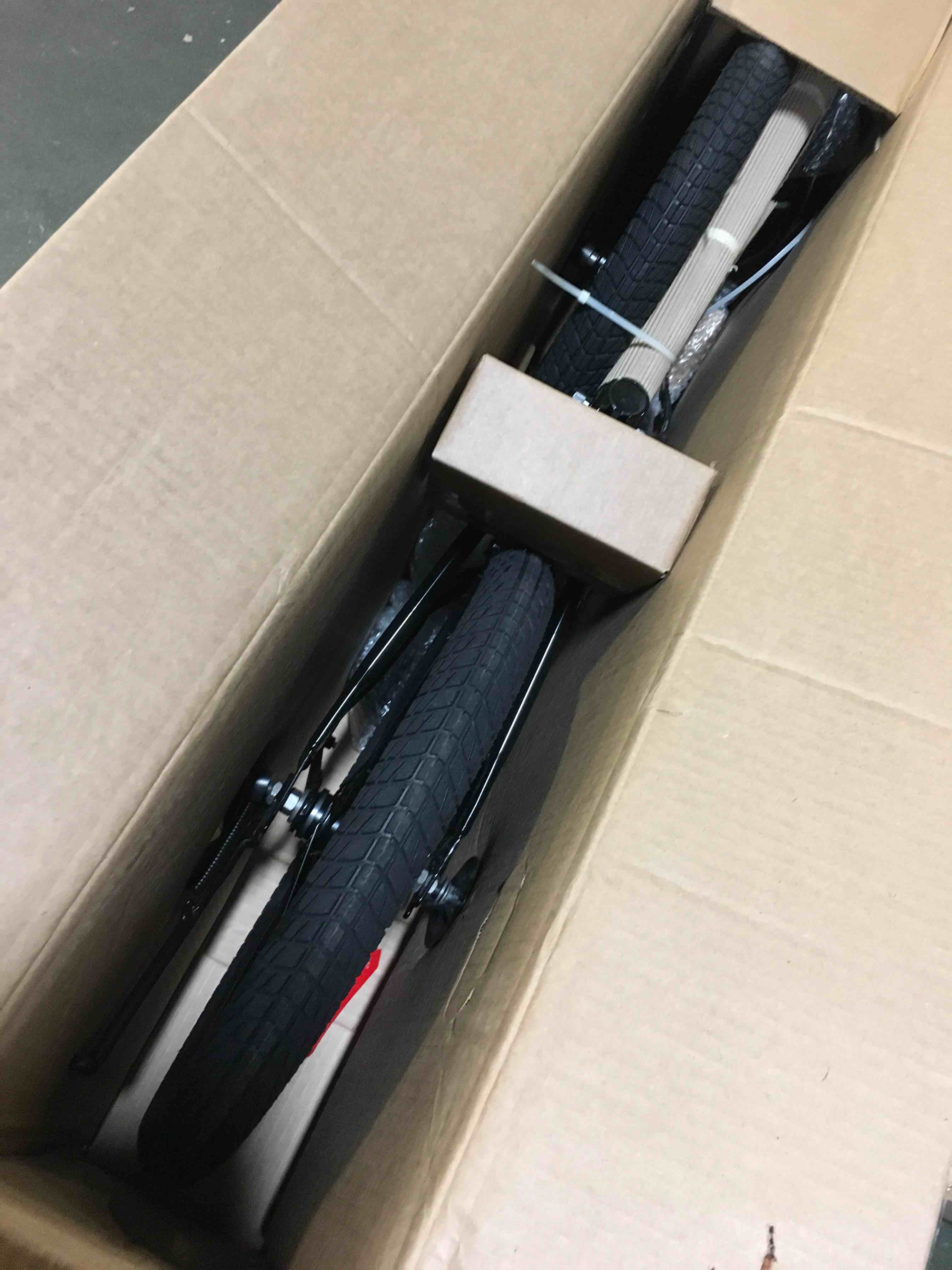 https://s3.amazonaws.com/lotting-images-prod/bidfta/ORG5521013_1697548547294.jpeg