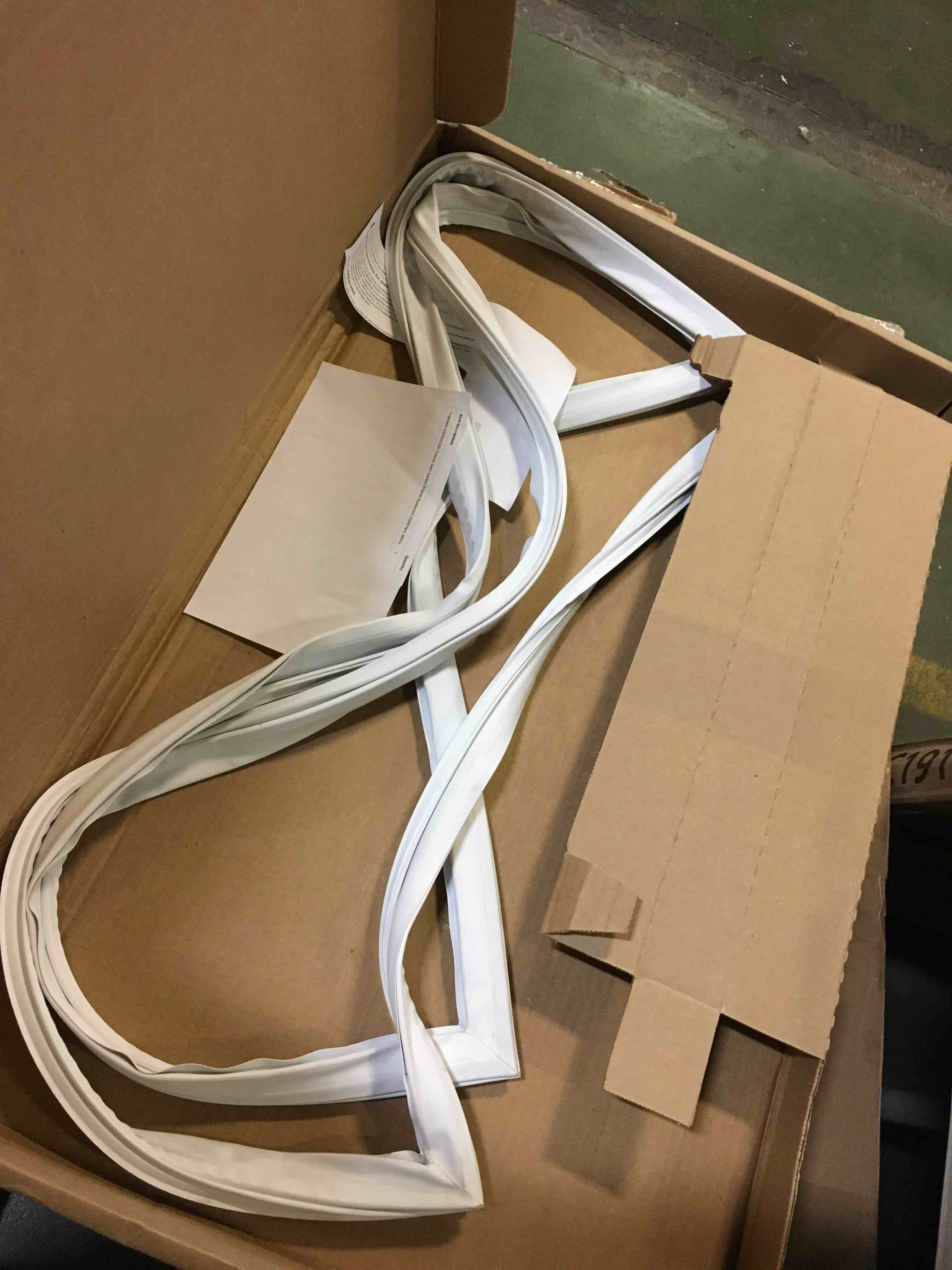 https://s3.amazonaws.com/lotting-images-prod/bidfta/ORG5521183_1697633585294.jpeg