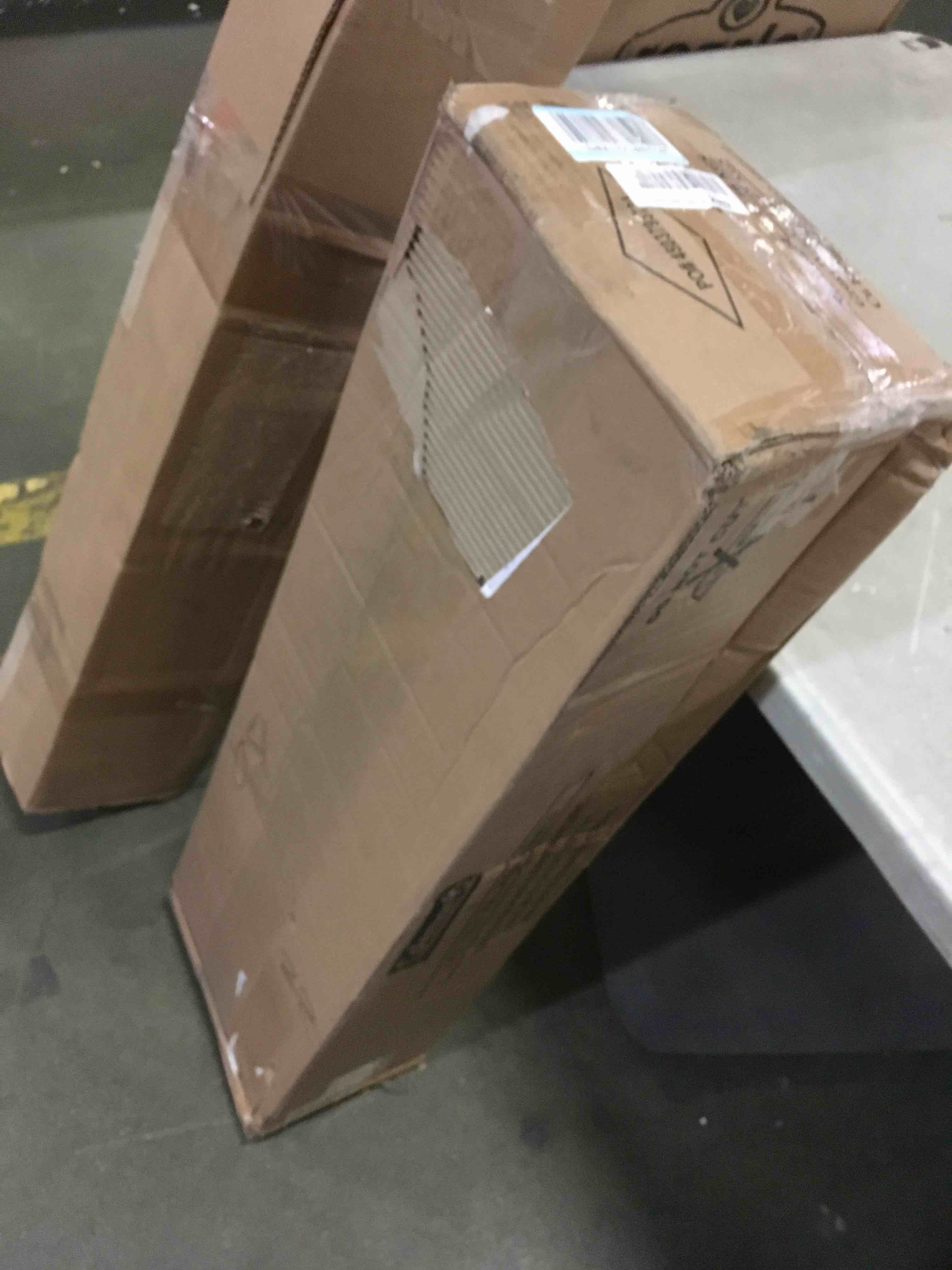 https://s3.amazonaws.com/lotting-images-prod/bidfta/ORG5521624_1697807552059.jpeg