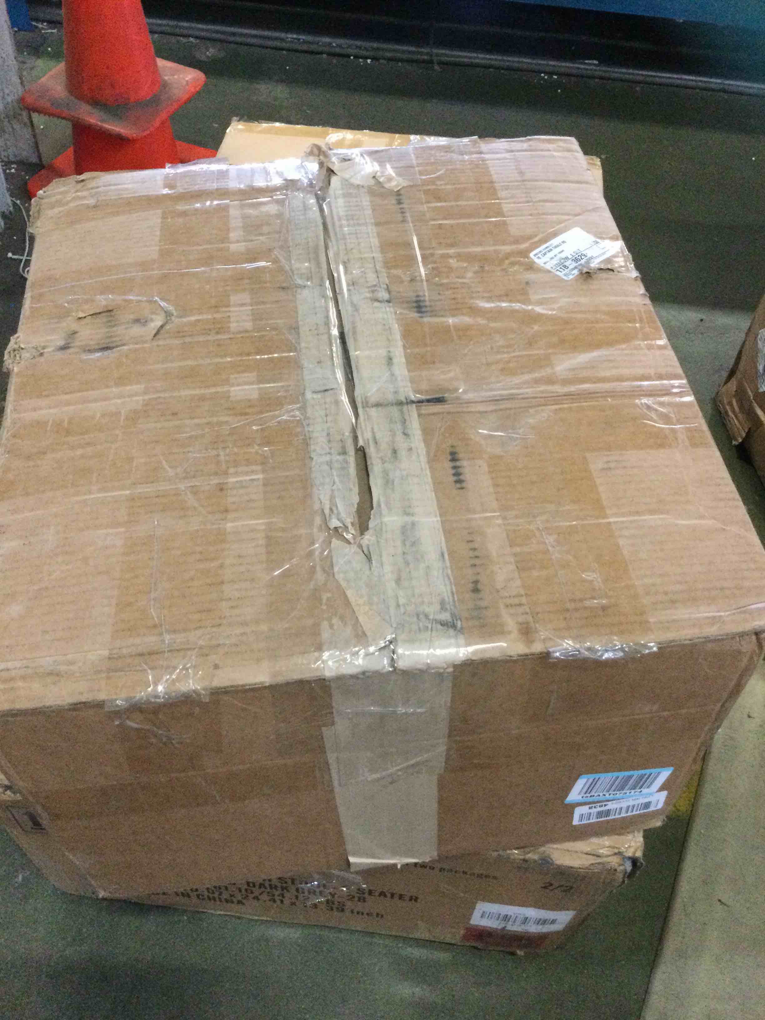 https://s3.amazonaws.com/lotting-images-prod/bidfta/ORG5522832_1699899661841.jpeg