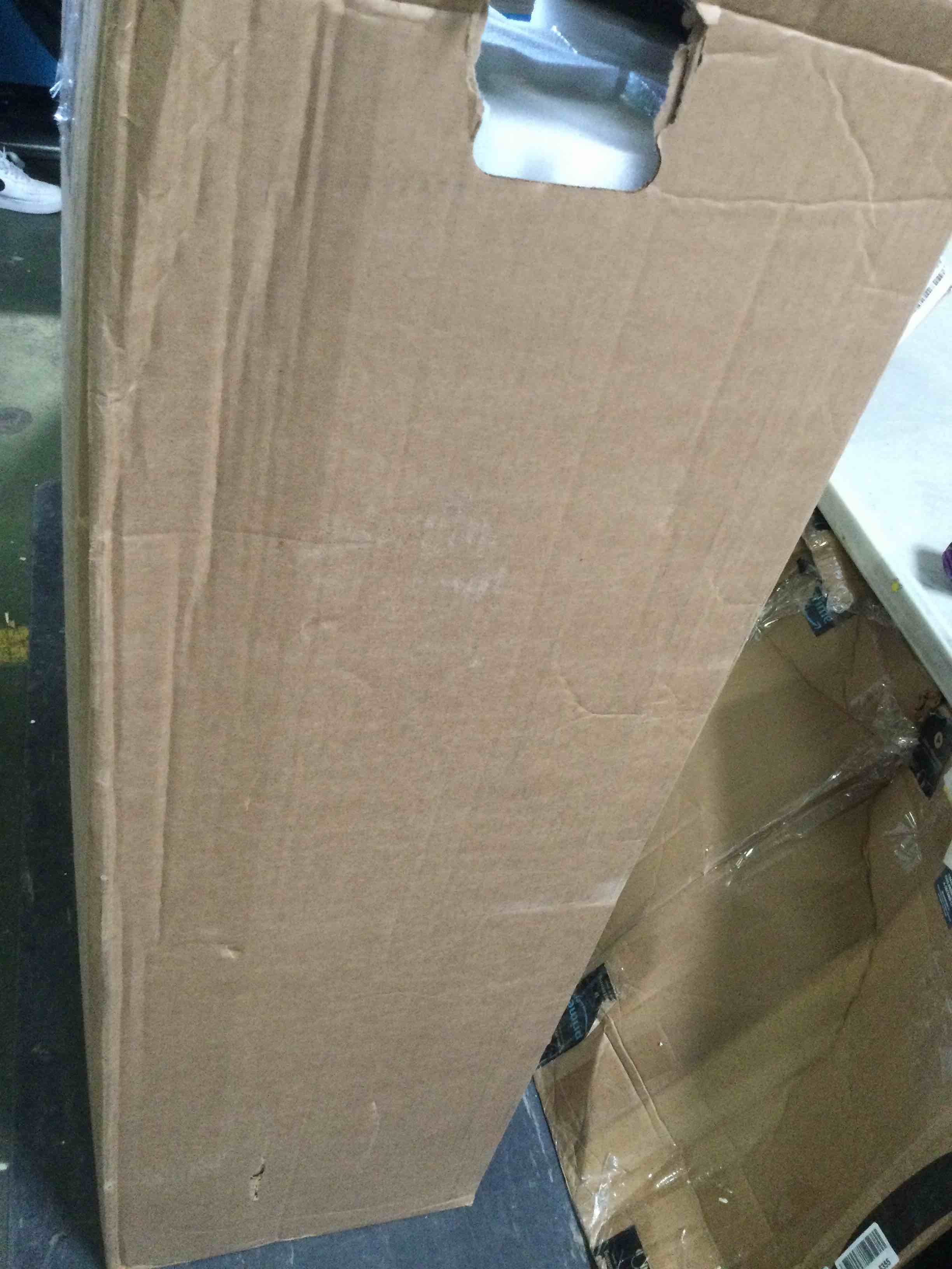 https://s3.amazonaws.com/lotting-images-prod/bidfta/ORG5523015_1699982568257.jpeg