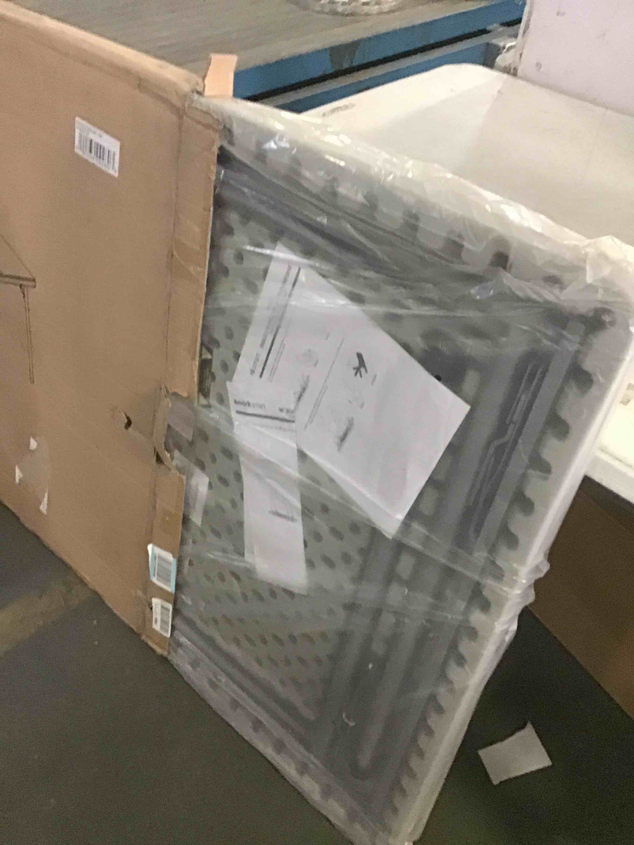 https://s3.amazonaws.com/lotting-images-prod/bidfta/ORG5525357_1697465850408.jpeg
