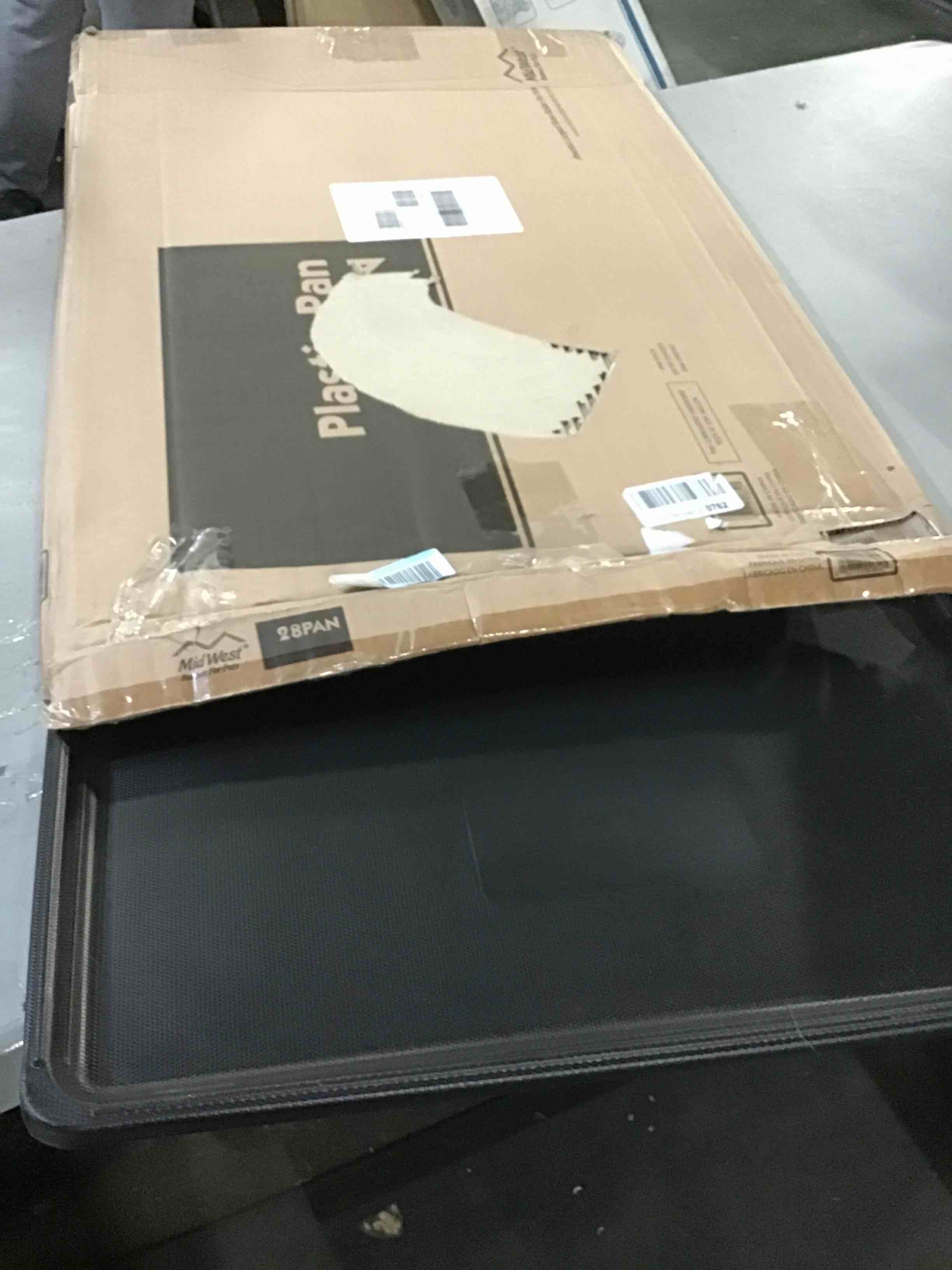 https://s3.amazonaws.com/lotting-images-prod/bidfta/ORG5526986_1697547491766.jpeg