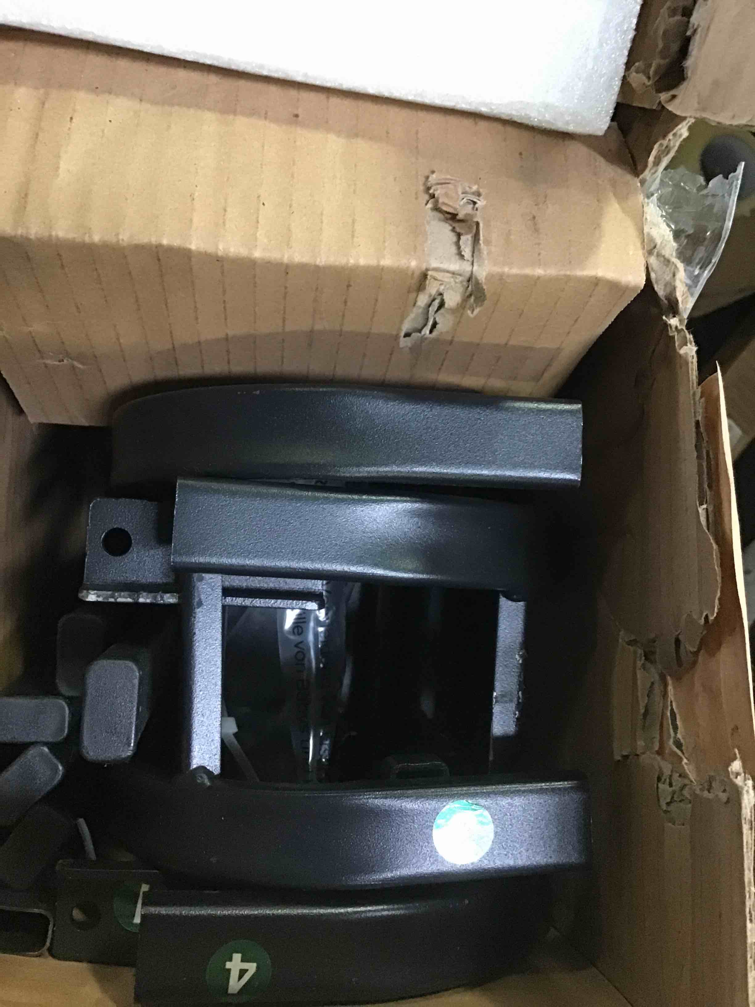 https://s3.amazonaws.com/lotting-images-prod/bidfta/ORG5532464_1699282138789.jpeg