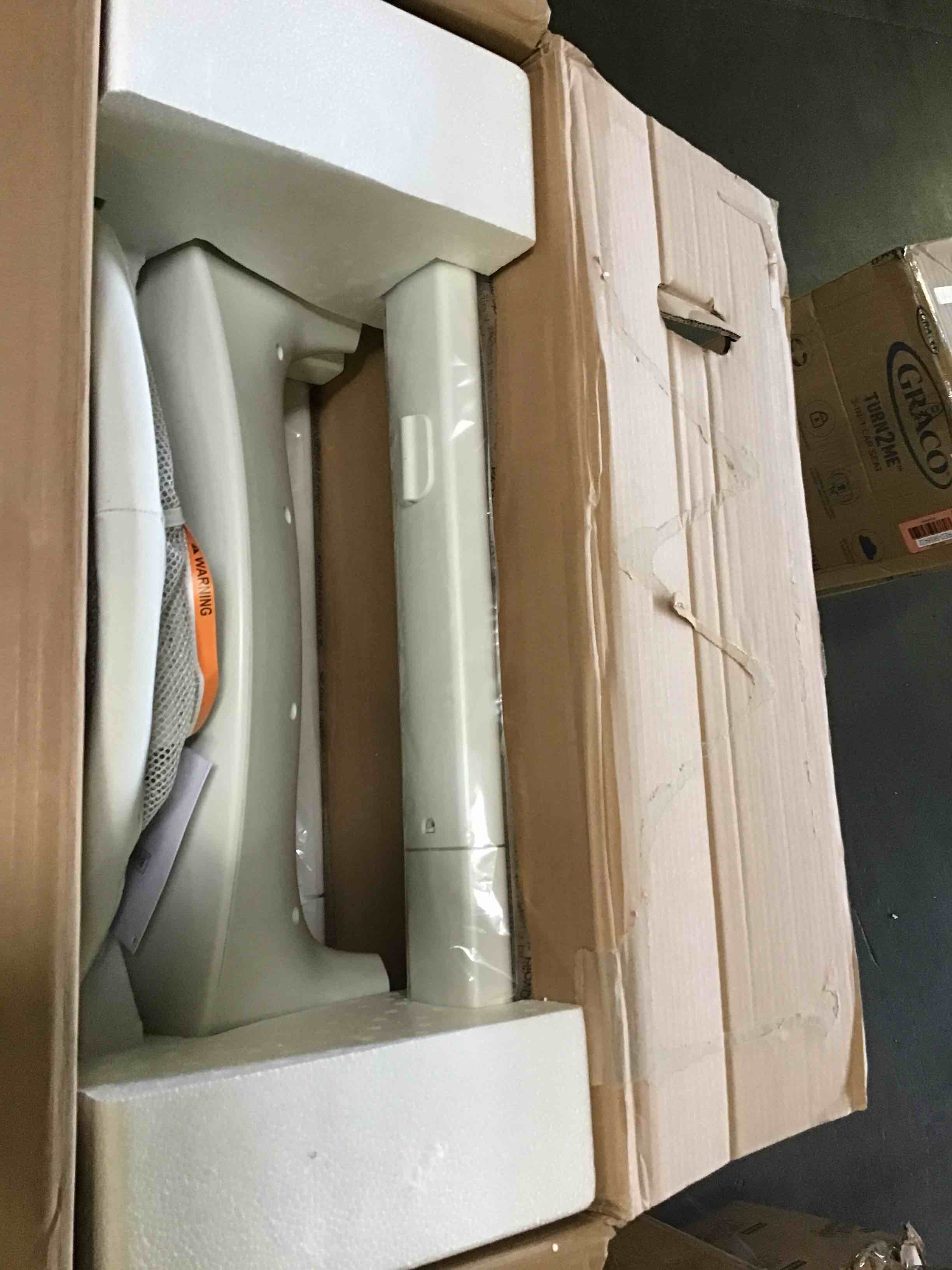 https://s3.amazonaws.com/lotting-images-prod/bidfta/ORG5532487_1699290132729.jpeg
