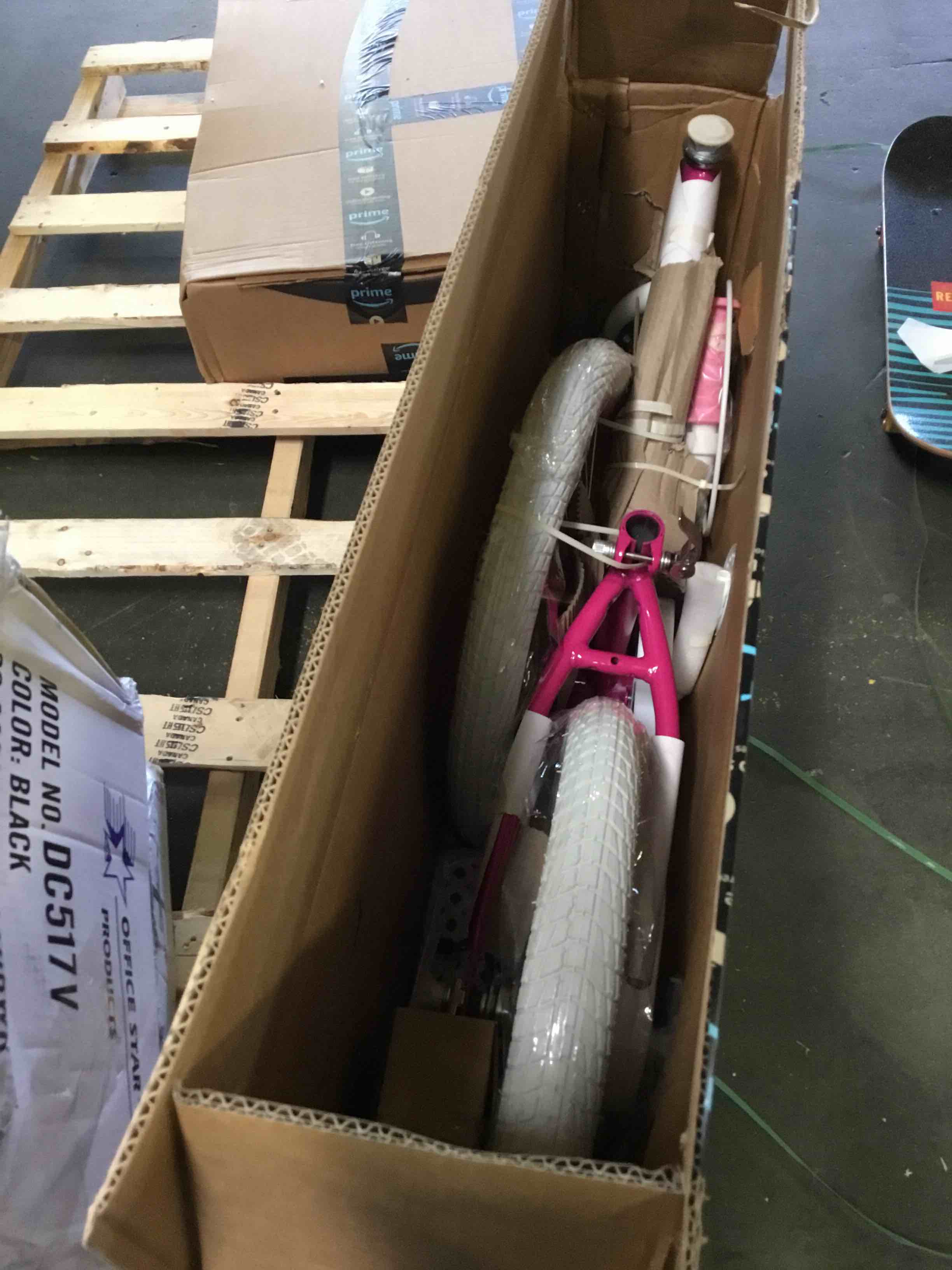 https://s3.amazonaws.com/lotting-images-prod/bidfta/ORG5533207_1699905130172.jpeg