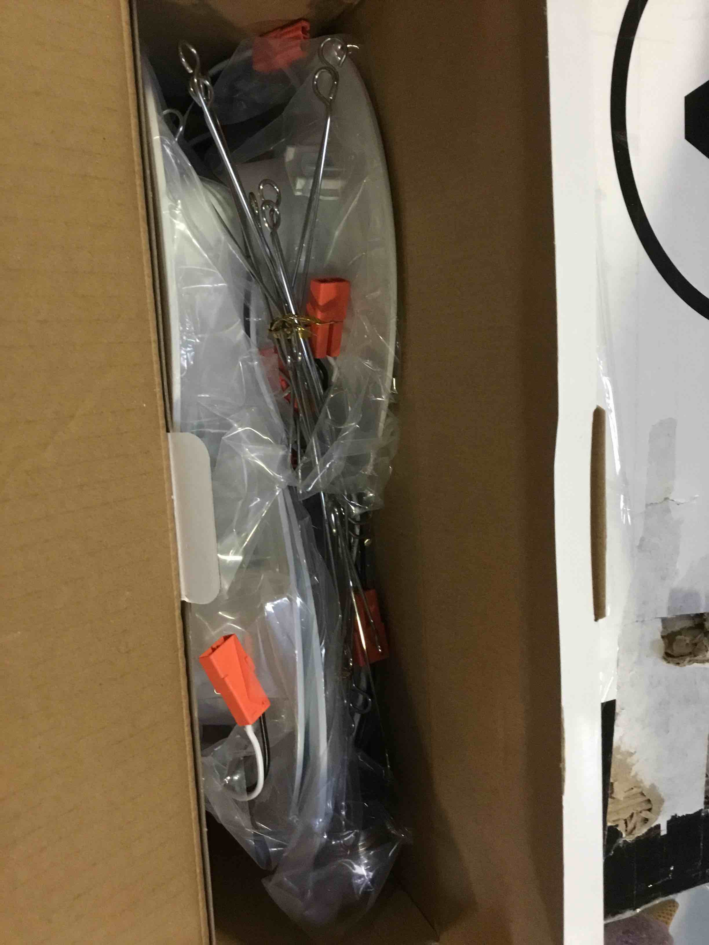 https://s3.amazonaws.com/lotting-images-prod/bidfta/ORG5533548_1700140692049.jpeg