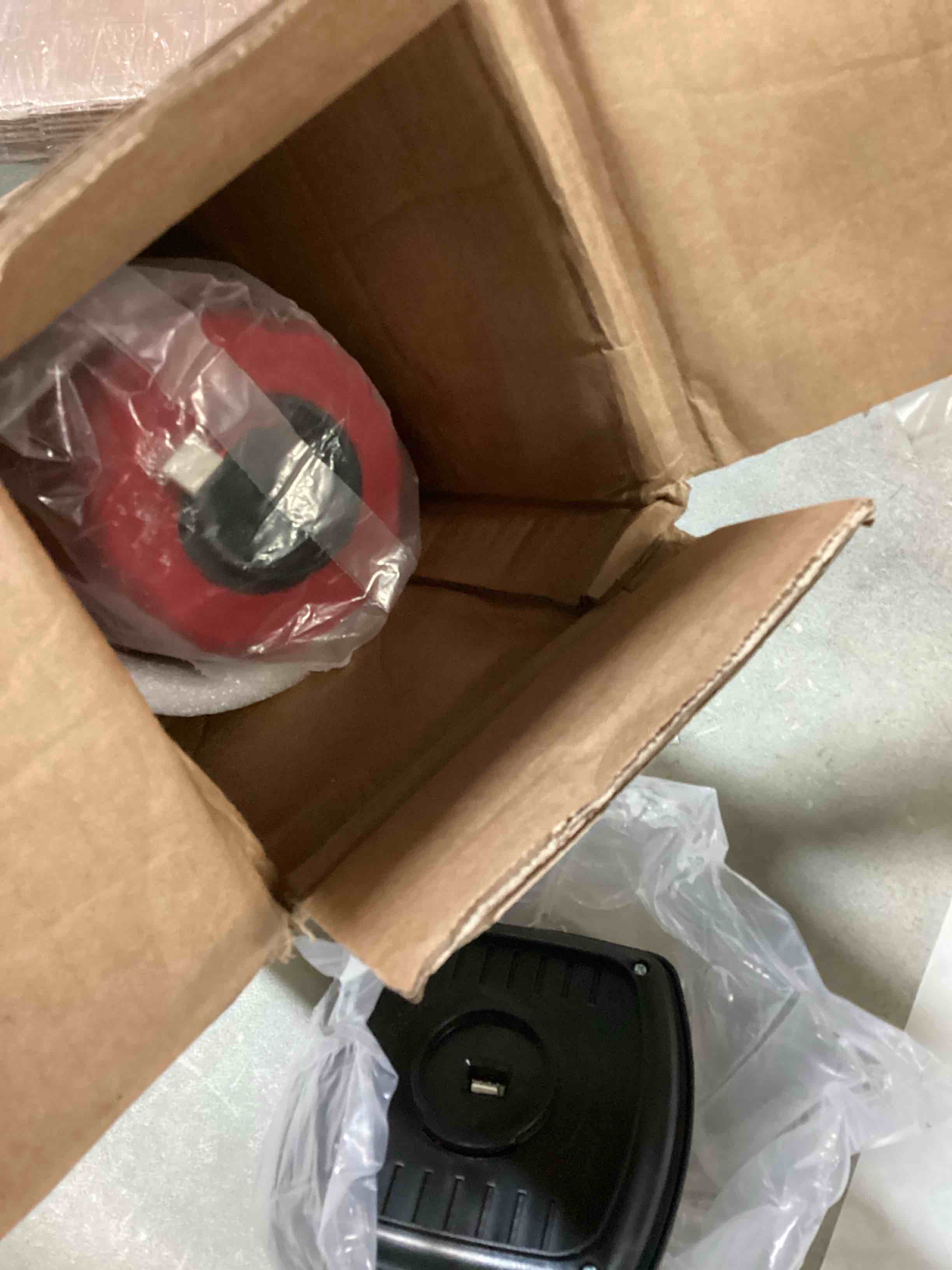 https://s3.amazonaws.com/lotting-images-prod/bidfta/ORG5534410_1699288440893.jpeg
