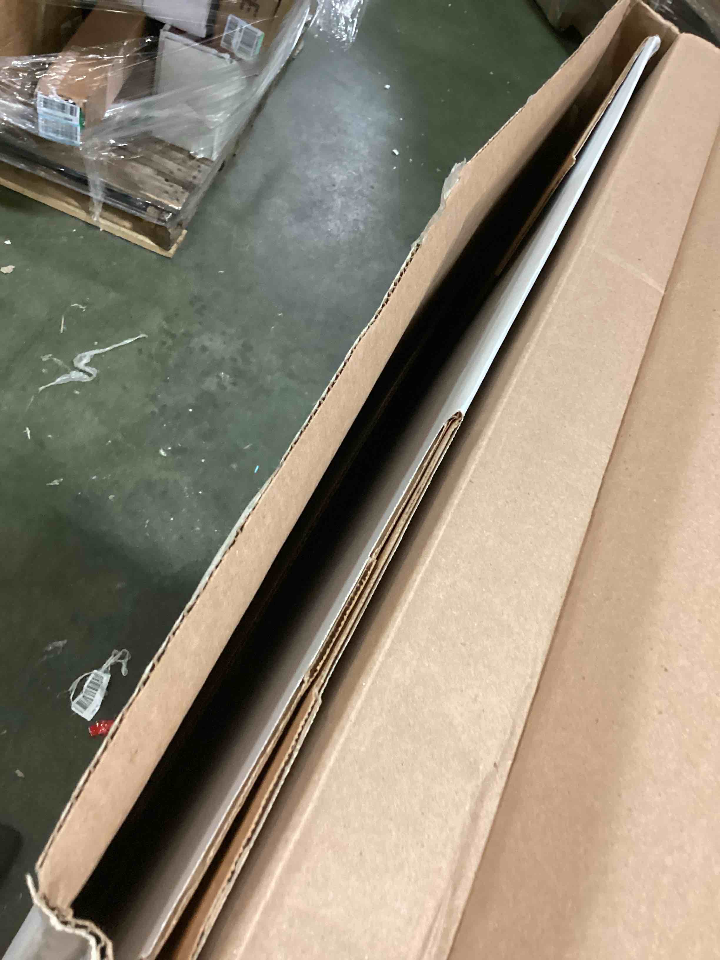 https://s3.amazonaws.com/lotting-images-prod/bidfta/ORG5534880_1699470908618.jpeg