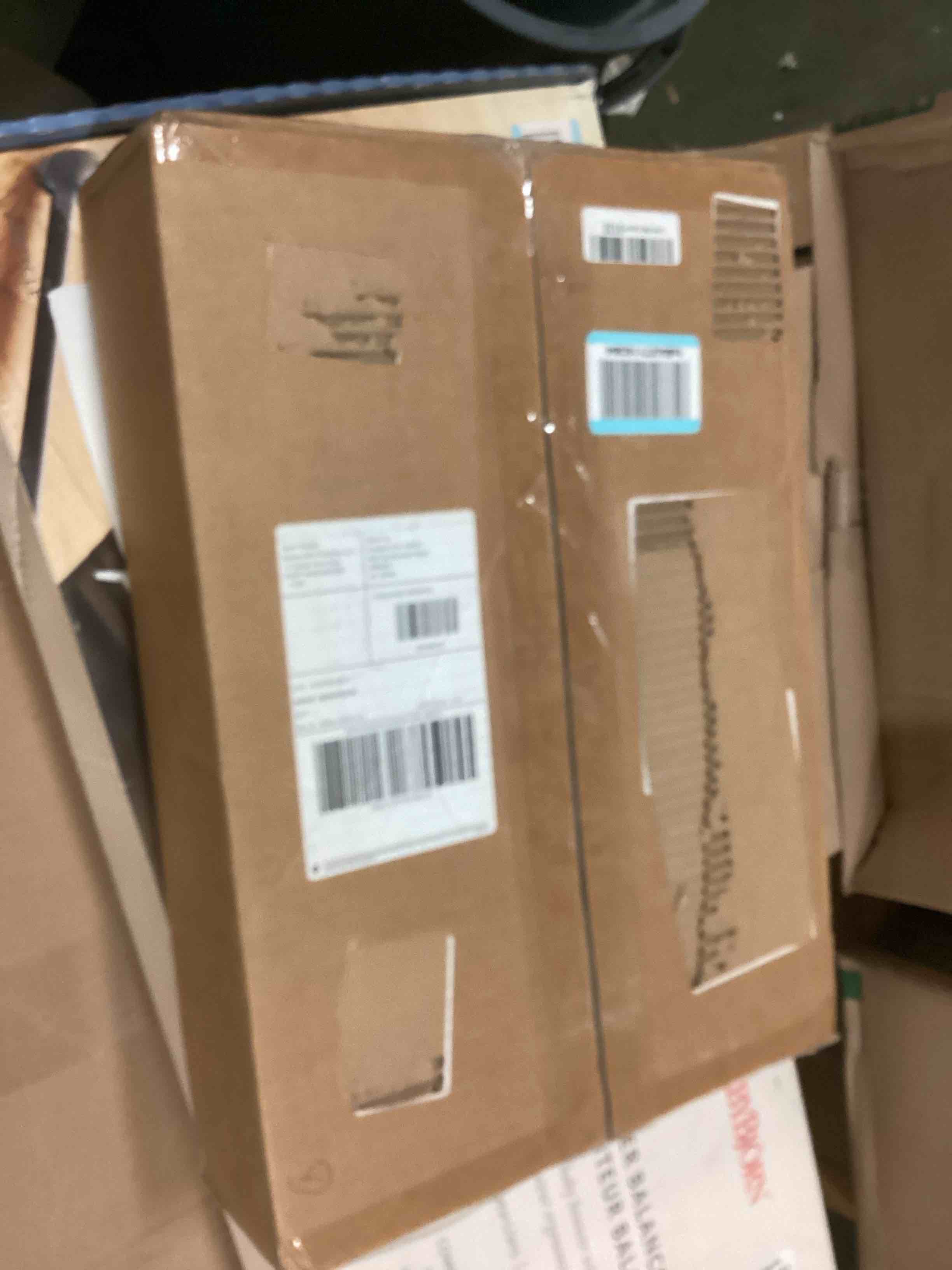 https://s3.amazonaws.com/lotting-images-prod/bidfta/ORG5535072_1699557890649.jpeg