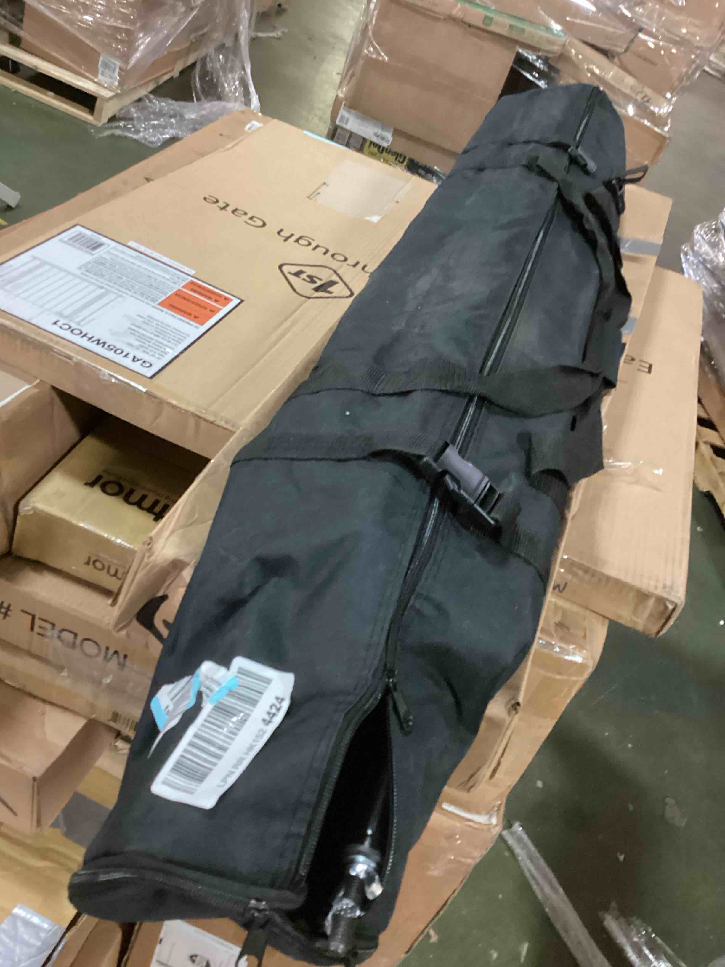 https://s3.amazonaws.com/lotting-images-prod/bidfta/ORG5535104_1699562224616.jpeg