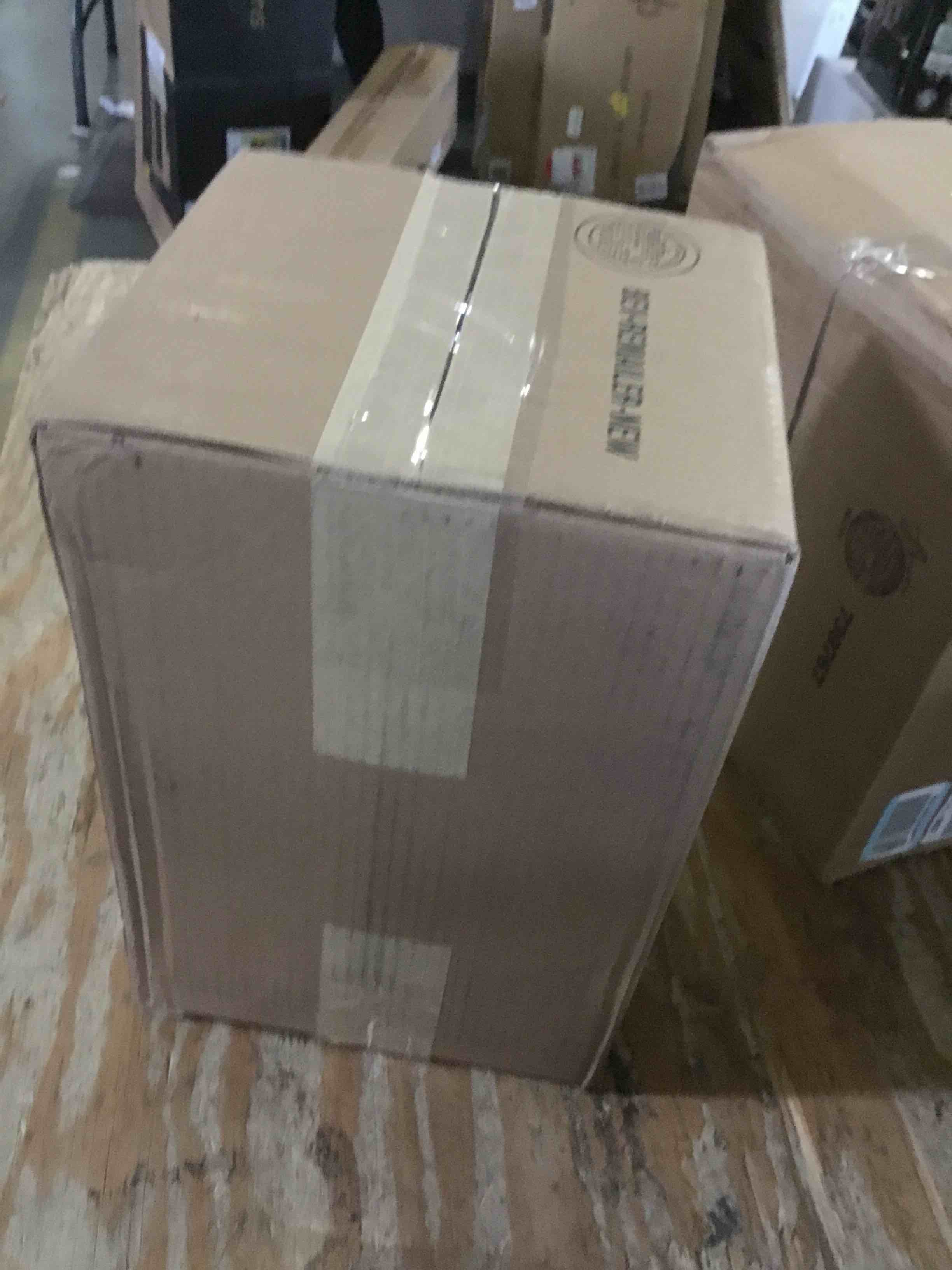 https://s3.amazonaws.com/lotting-images-prod/bidfta/ORG5535501_1698777553567.jpeg