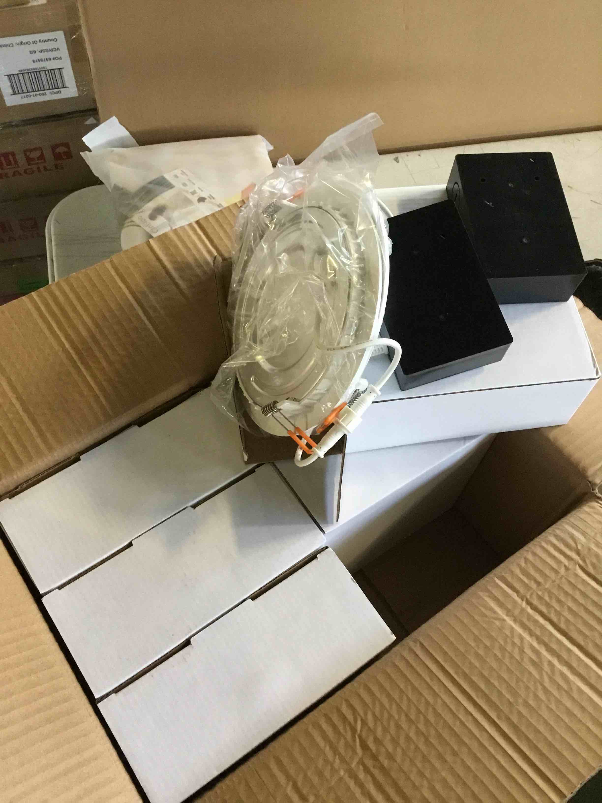 https://s3.amazonaws.com/lotting-images-prod/bidfta/ORG5538285_1701979729926.jpeg