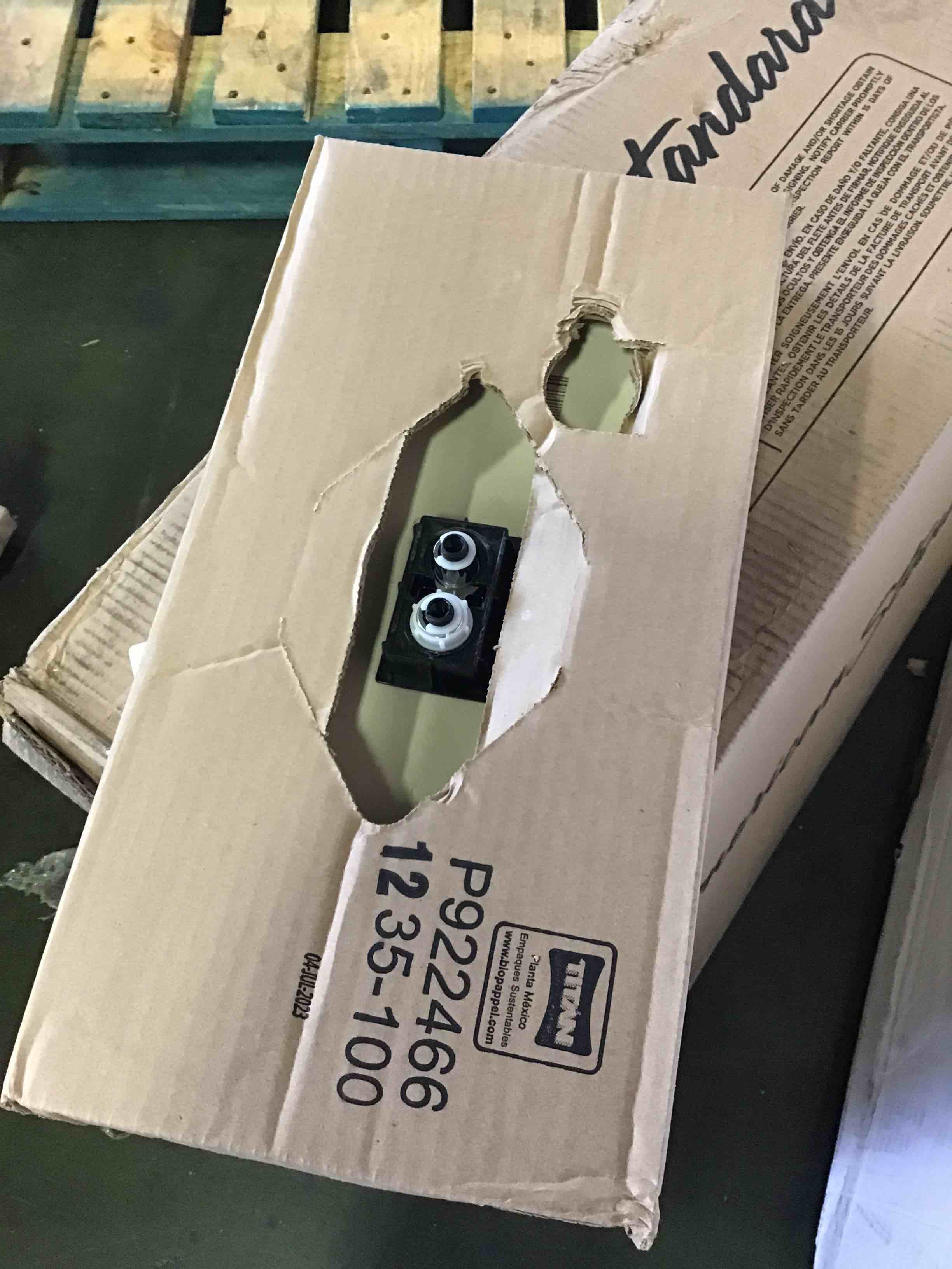 https://s3.amazonaws.com/lotting-images-prod/bidfta/ORG5541692_1696602881463.jpeg