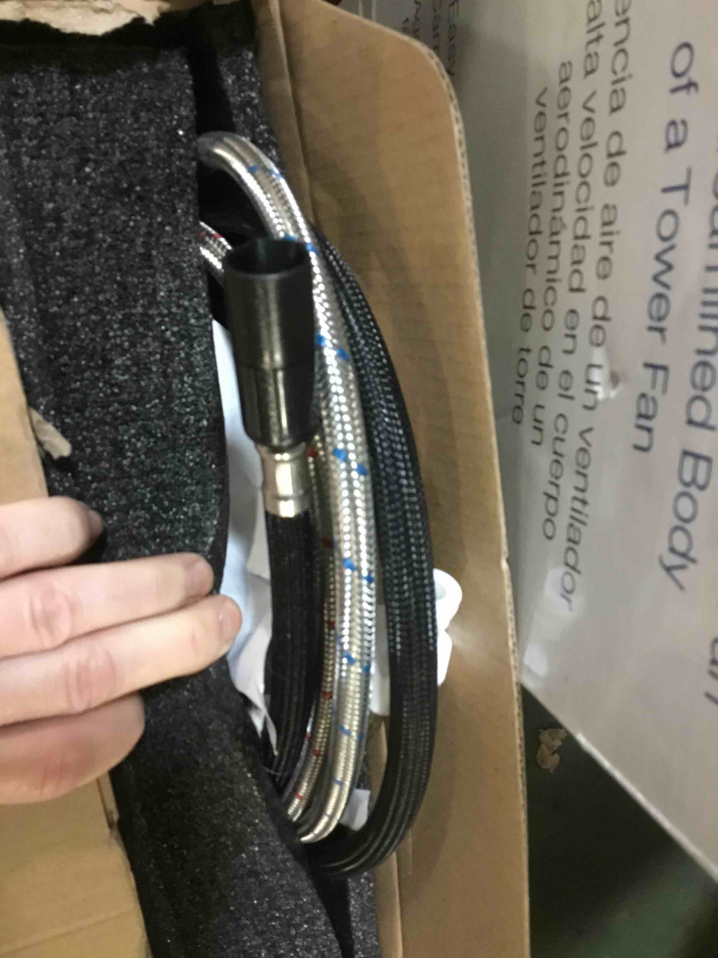 https://s3.amazonaws.com/lotting-images-prod/bidfta/ORG5542115_1697639540680.jpeg
