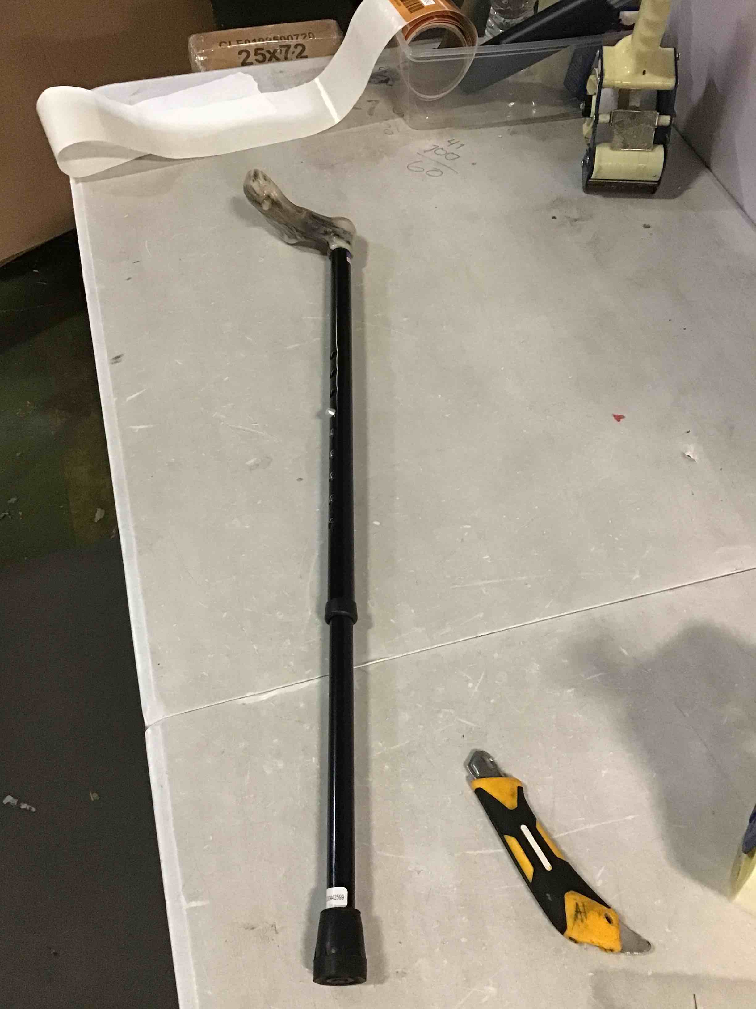 adjustable cane with ergonomic grip 