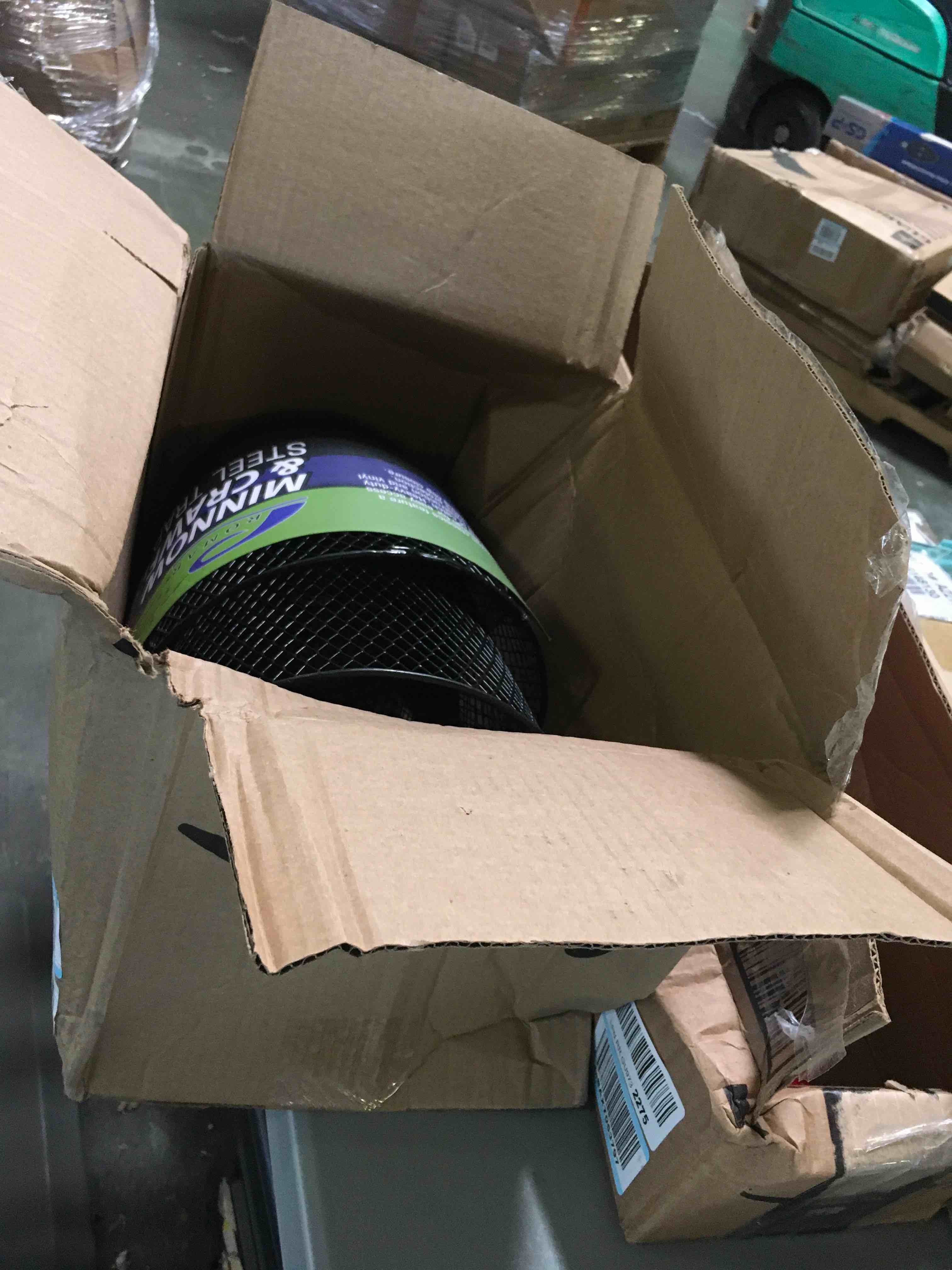 https://s3.amazonaws.com/lotting-images-prod/bidfta/ORG5546198_1696620969229.jpeg