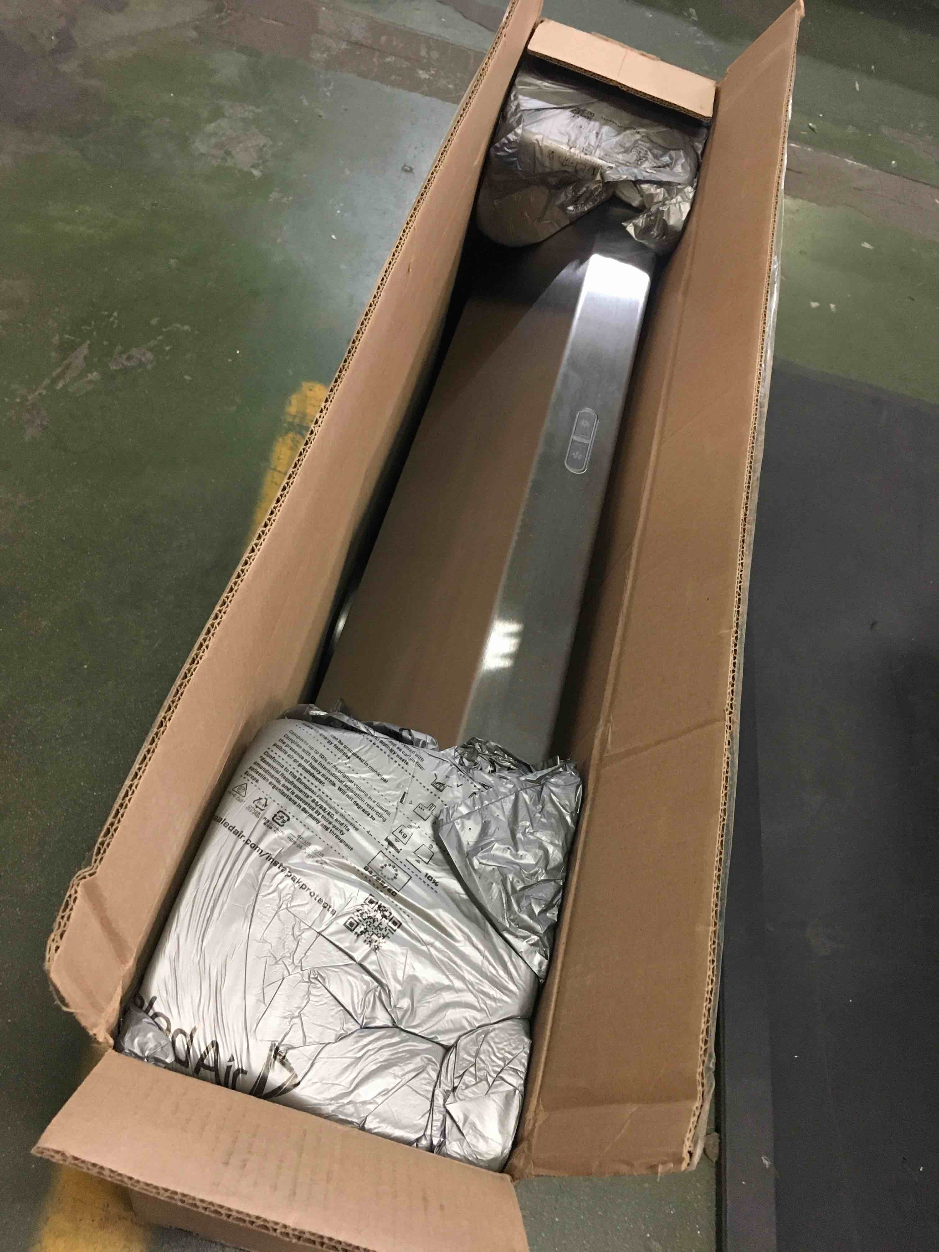 https://s3.amazonaws.com/lotting-images-prod/bidfta/ORG5546314_1696861671954.jpeg