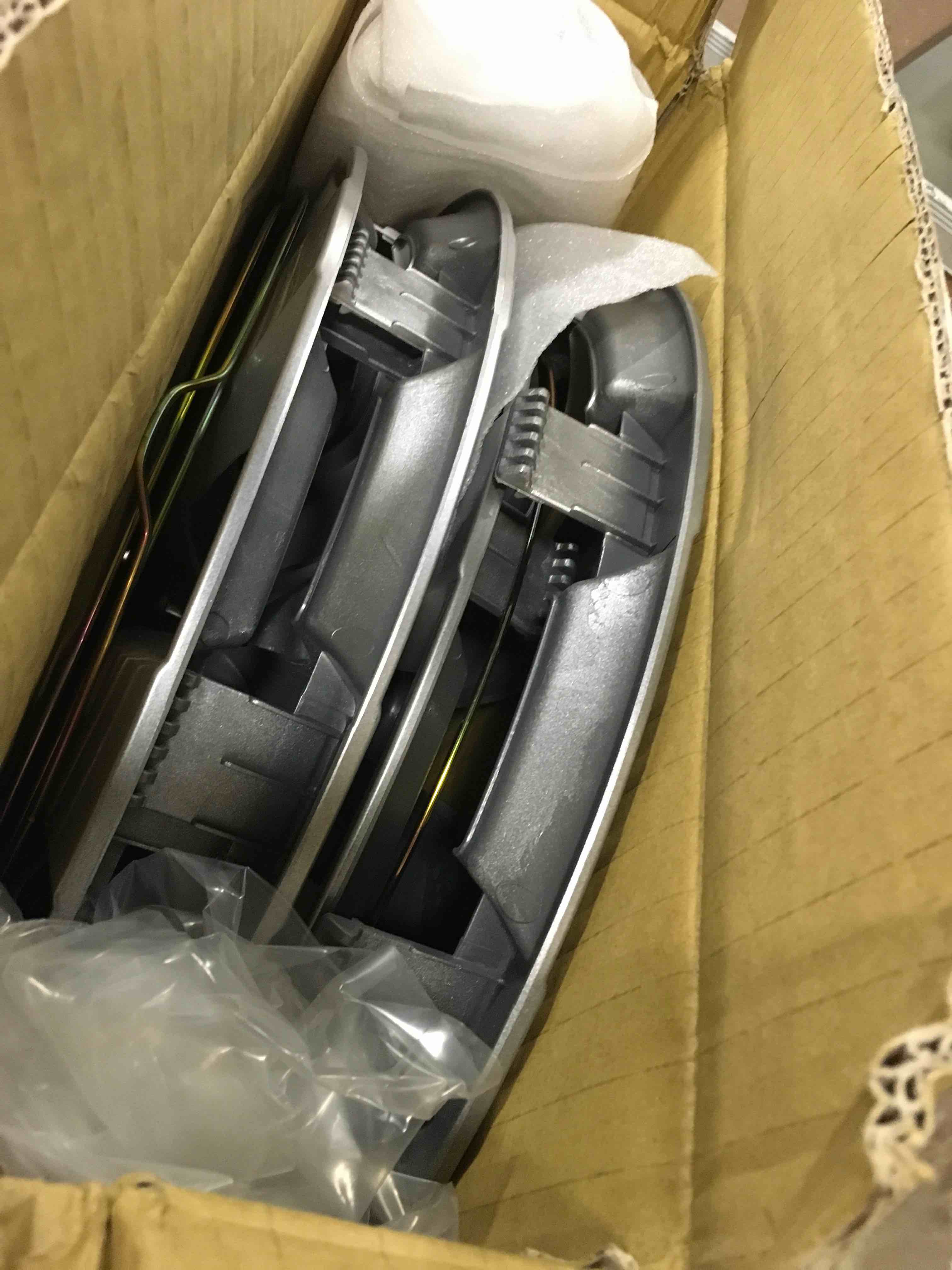 https://s3.amazonaws.com/lotting-images-prod/bidfta/ORG5546467_1696938669405.jpeg