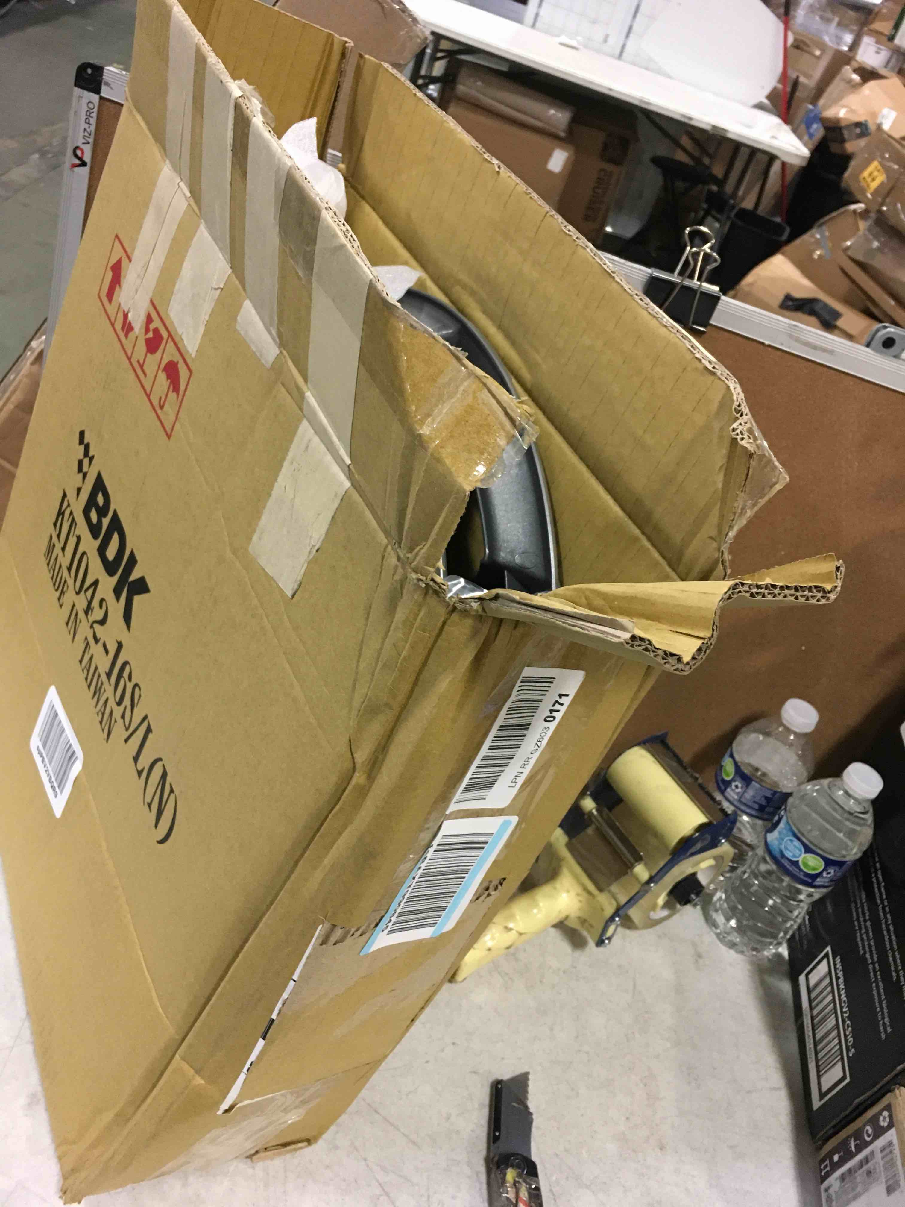 https://s3.amazonaws.com/lotting-images-prod/bidfta/ORG5546467_1696938672099.jpeg