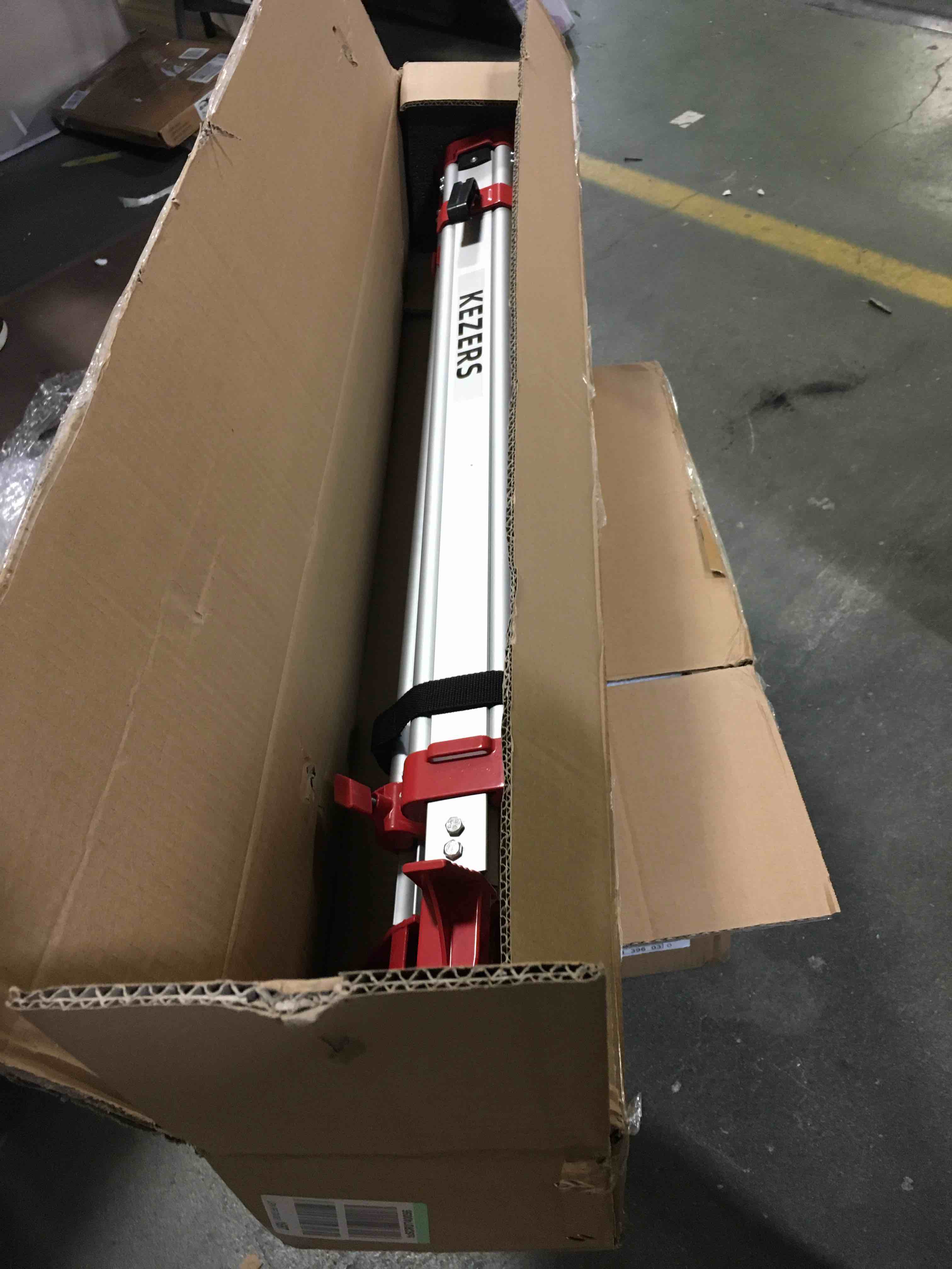 https://s3.amazonaws.com/lotting-images-prod/bidfta/ORG5547412_1697464309708.jpeg