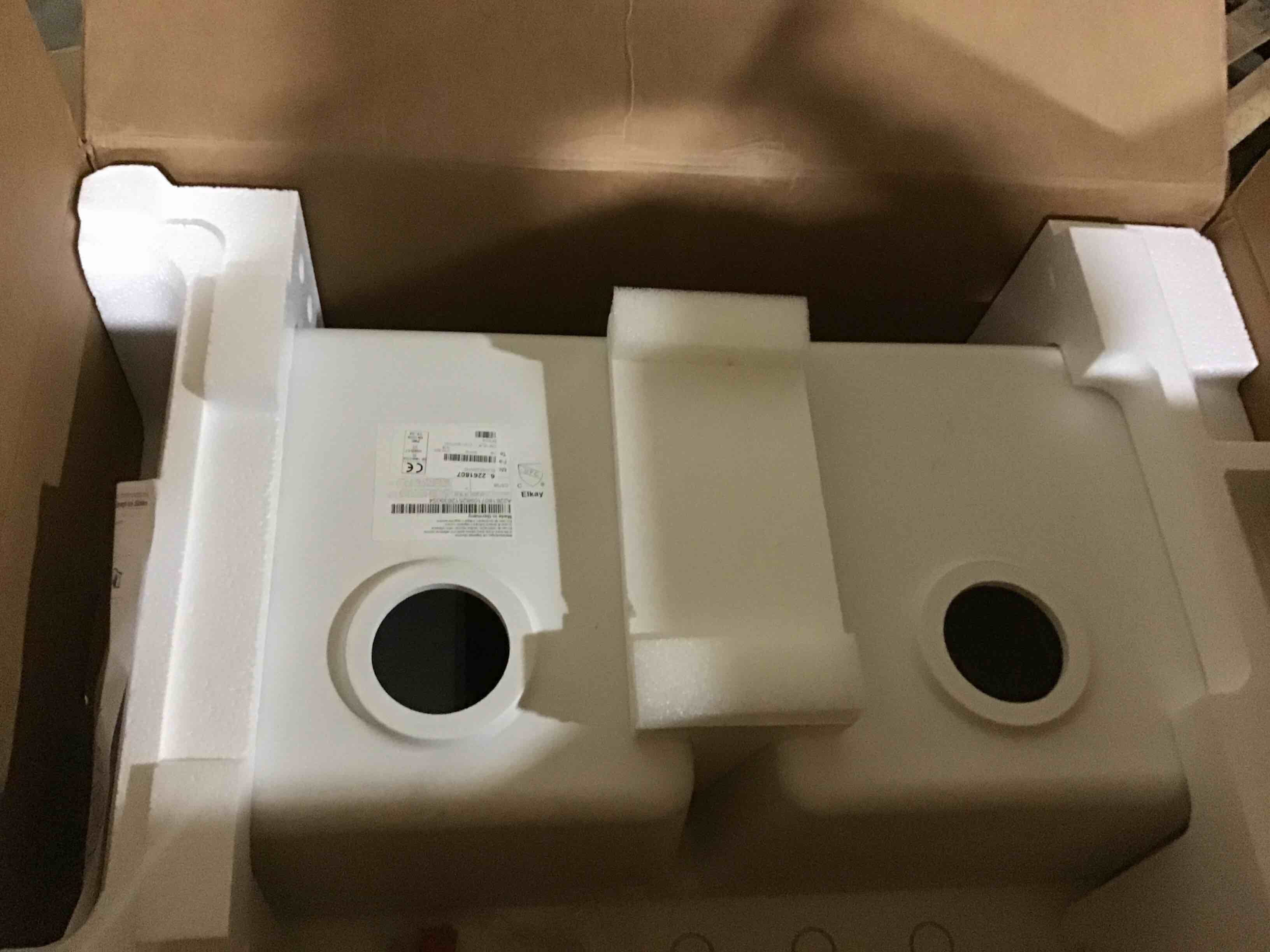 https://s3.amazonaws.com/lotting-images-prod/bidfta/ORG5552004_1697565099412.jpeg