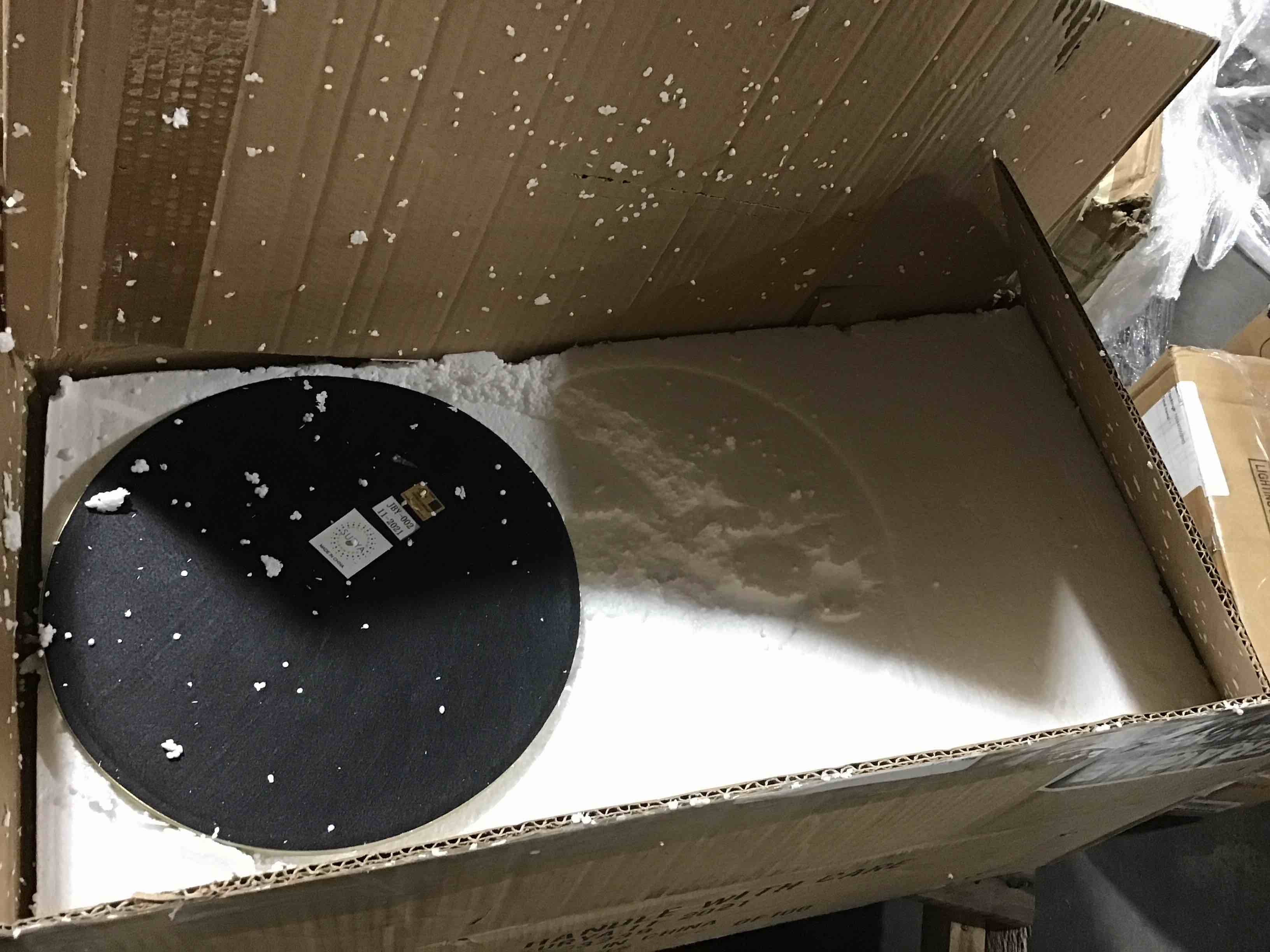 https://s3.amazonaws.com/lotting-images-prod/bidfta/ORG5555656_1699285839382.jpeg