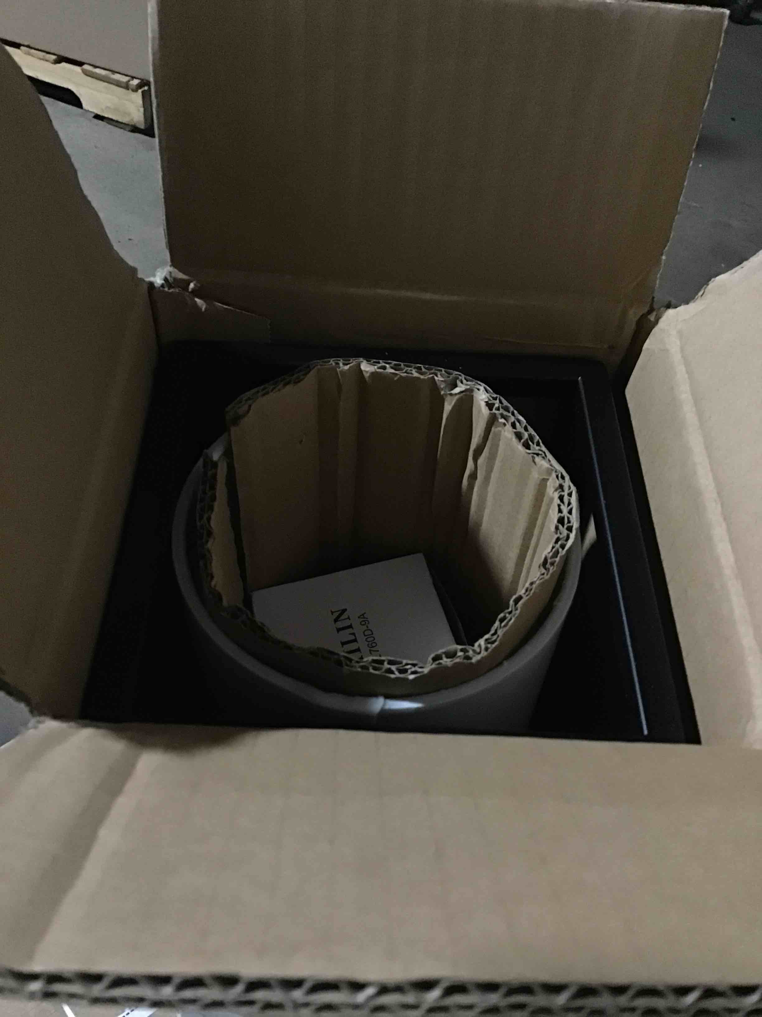 https://s3.amazonaws.com/lotting-images-prod/bidfta/ORG5556299_1700659421710.jpeg
