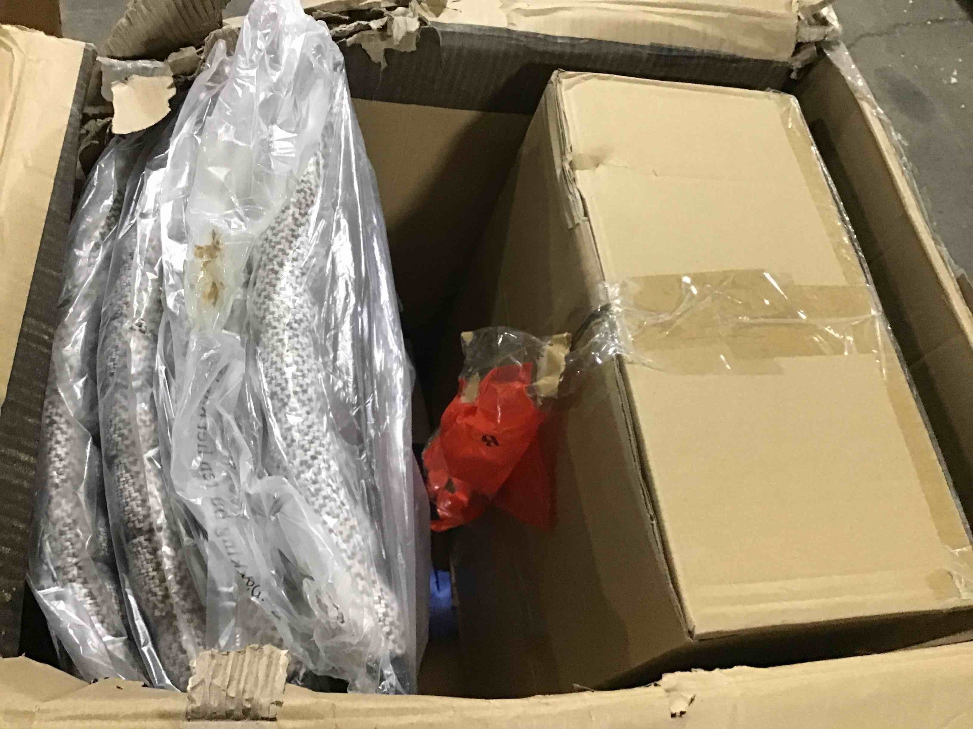 https://s3.amazonaws.com/lotting-images-prod/bidfta/ORG5556352_1700683331429.jpeg
