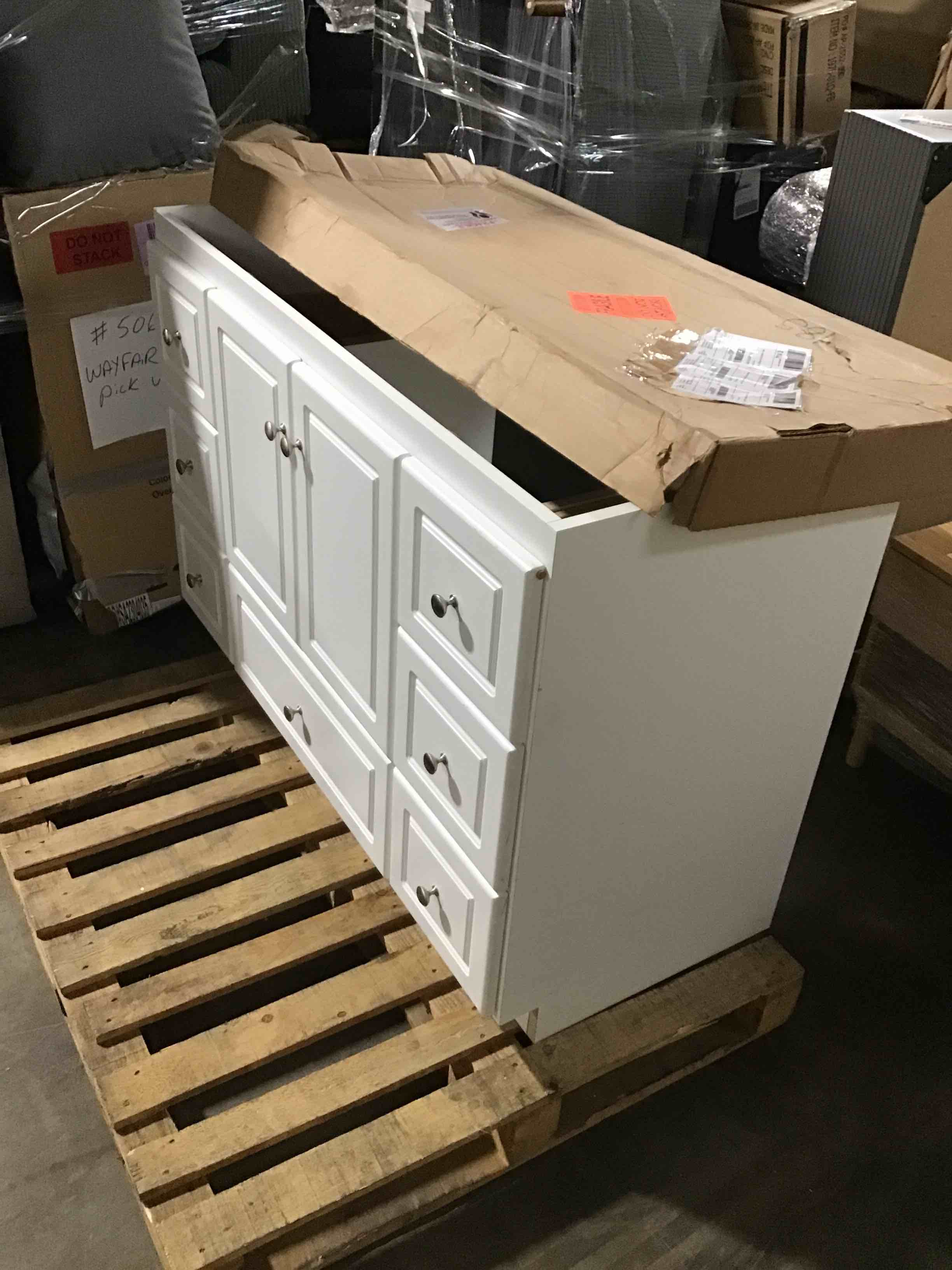 https://s3.amazonaws.com/lotting-images-prod/bidfta/ORG5556692_1698683695472.jpeg