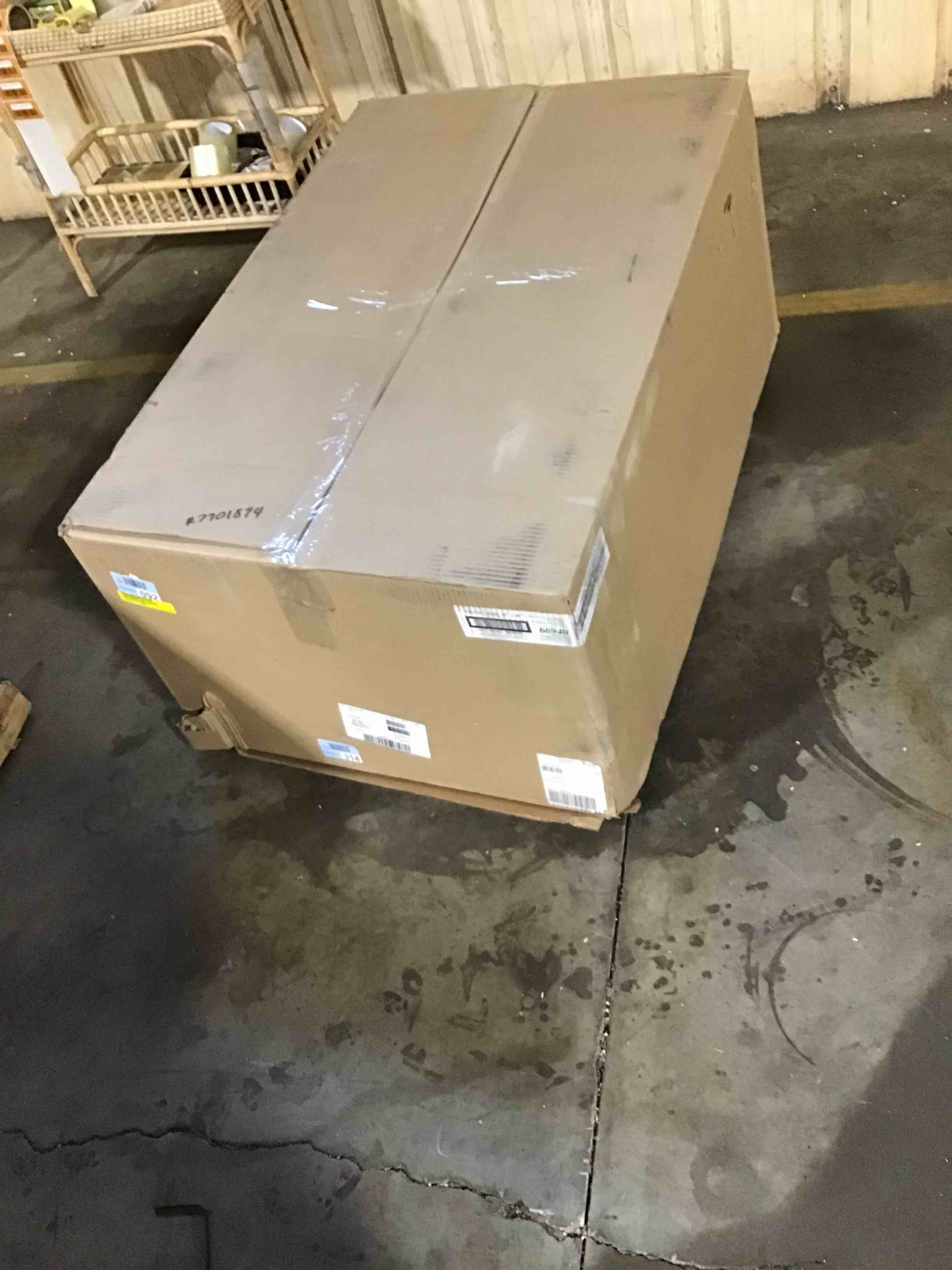 https://s3.amazonaws.com/lotting-images-prod/bidfta/ORG5557818_1700833090432.jpeg