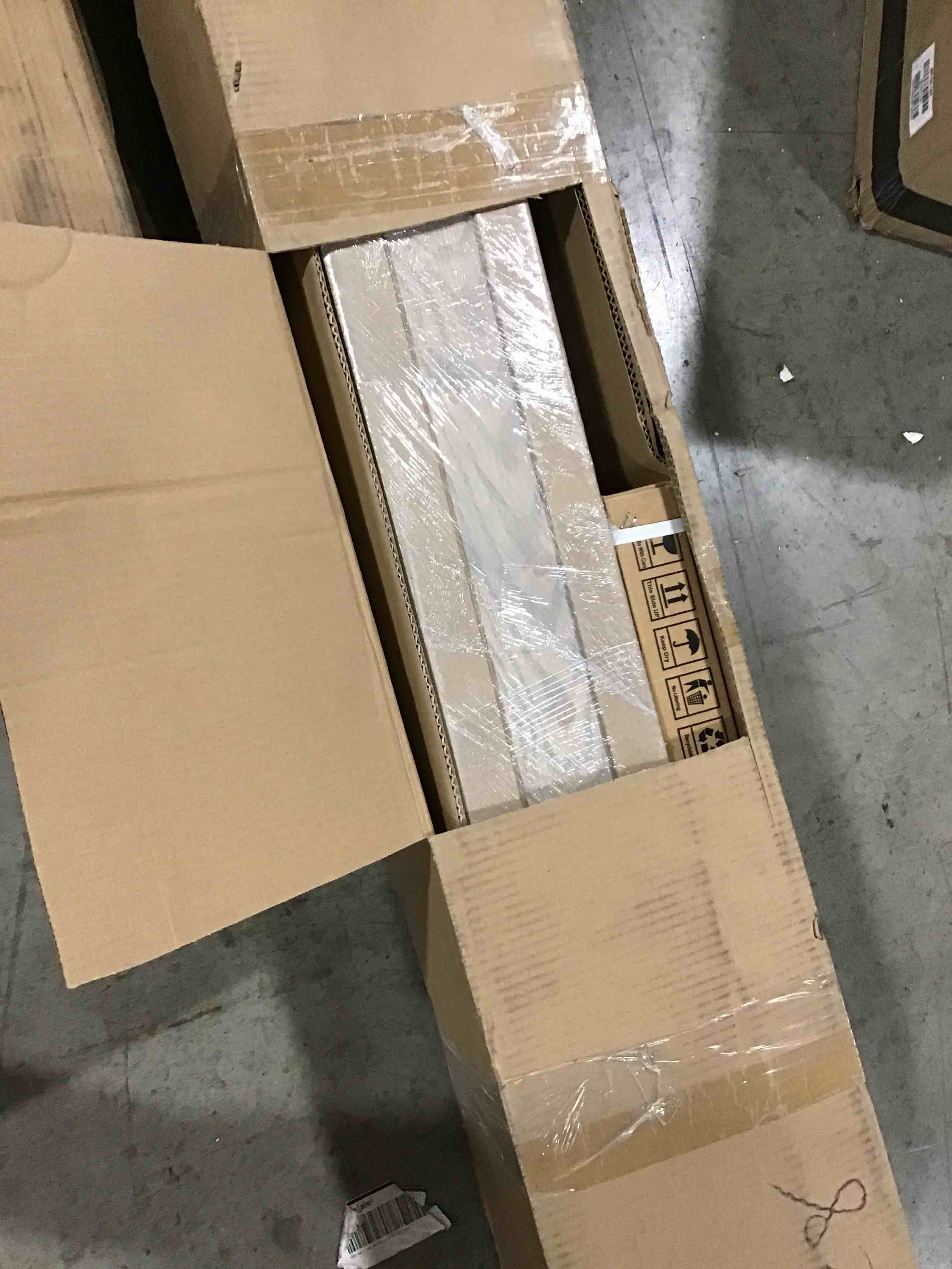 https://s3.amazonaws.com/lotting-images-prod/bidfta/ORG5559927_1697992219147.jpeg