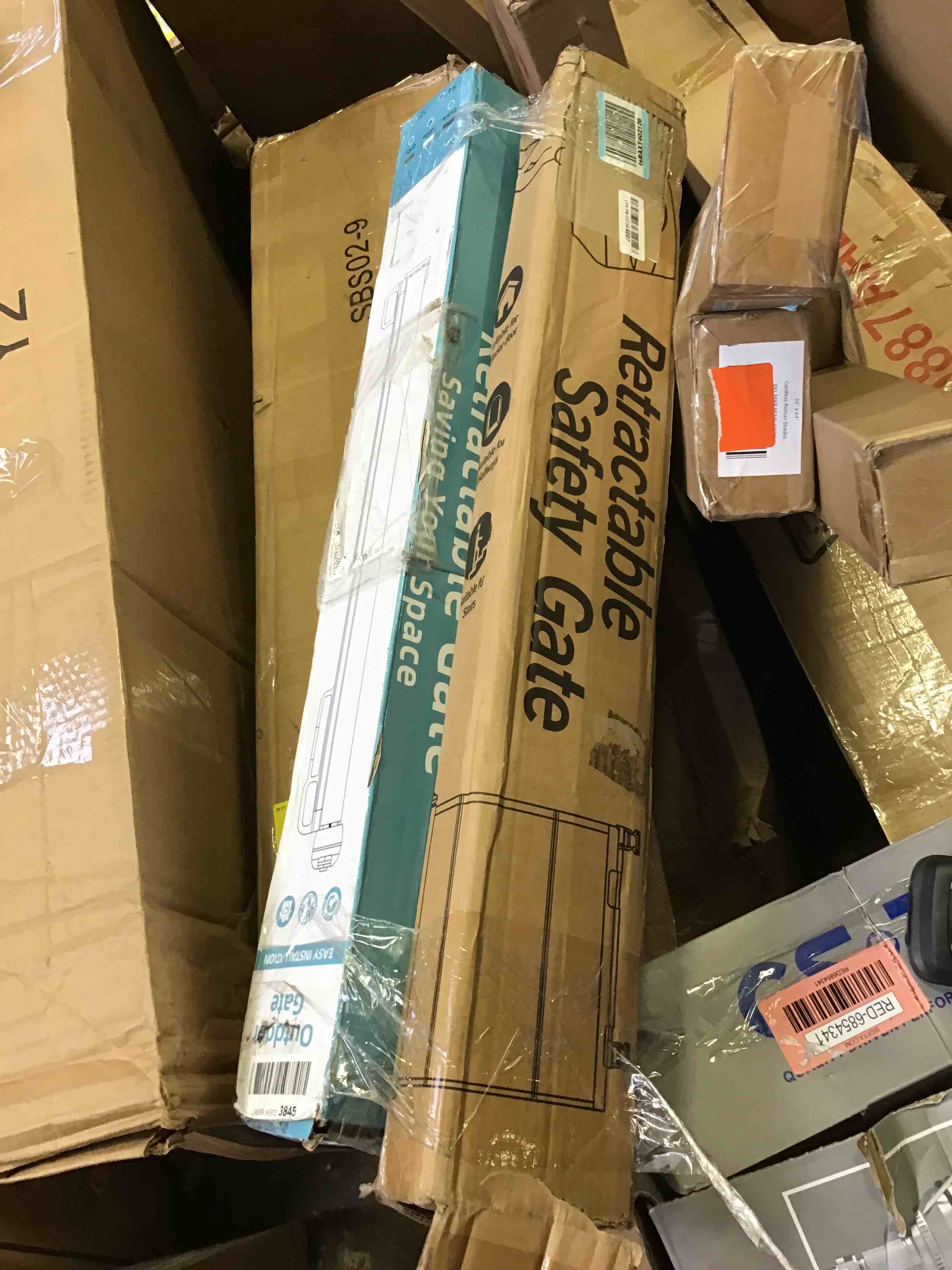 120 Inch Extra Wide Retractable Baby Gate for Large Opening, 33” Tall, Upgraded Dog Gate with Fiberglass Rods for Doorways, Indoor & Outdoor and Stairs, Black