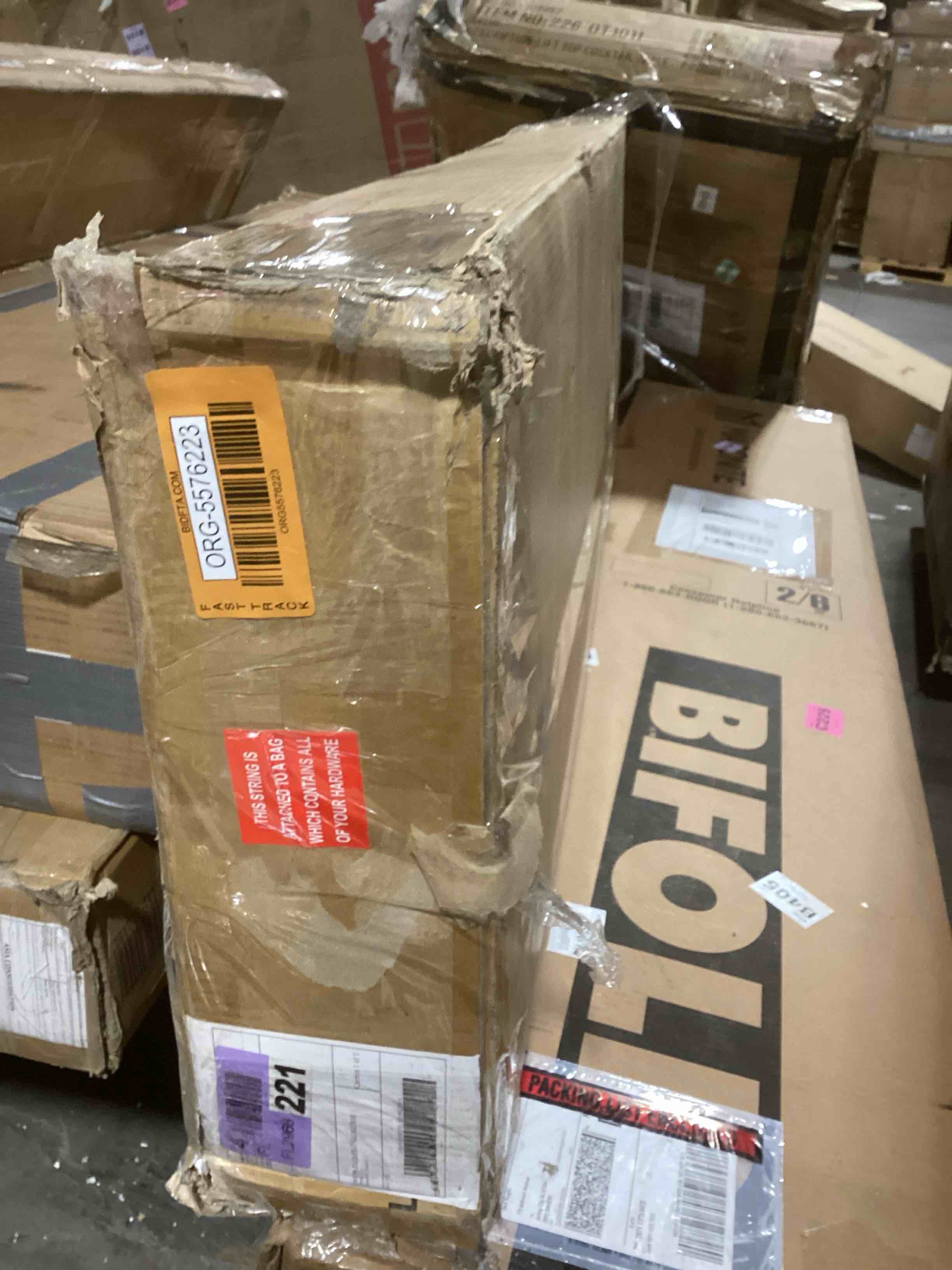 https://s3.amazonaws.com/lotting-images-prod/bidfta/ORG5576223_1703882171676.jpeg