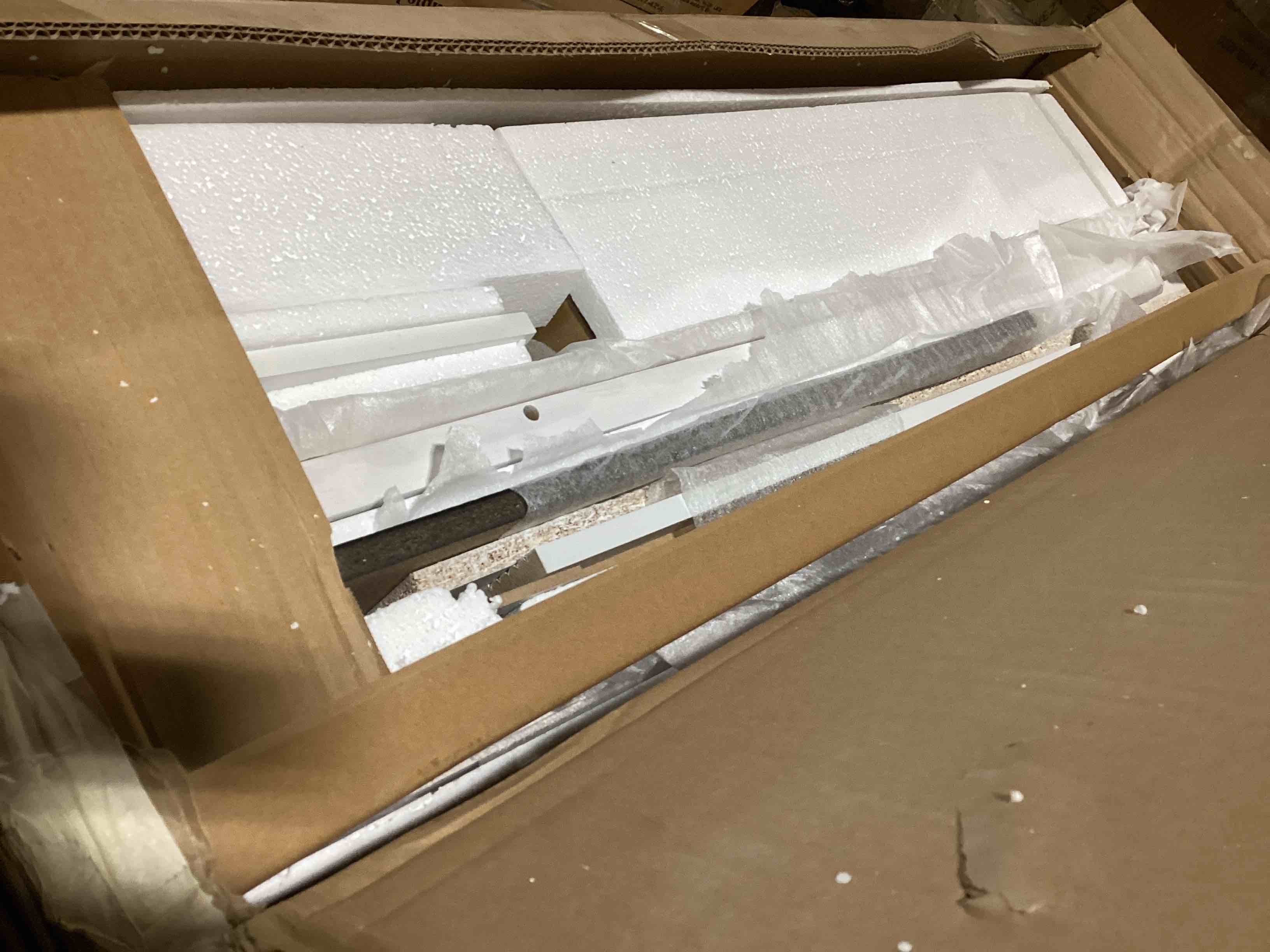 https://s3.amazonaws.com/lotting-images-prod/bidfta/ORG5576877_1705953905115.jpeg