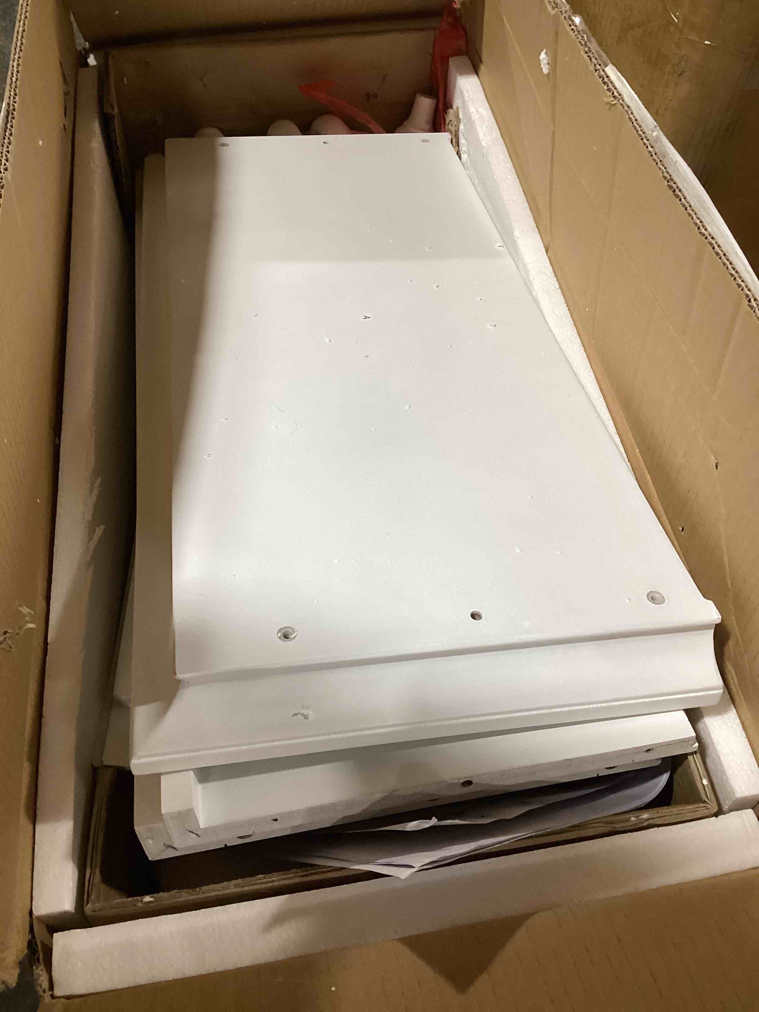 https://s3.amazonaws.com/lotting-images-prod/bidfta/ORG5577160_1706190708721.jpeg