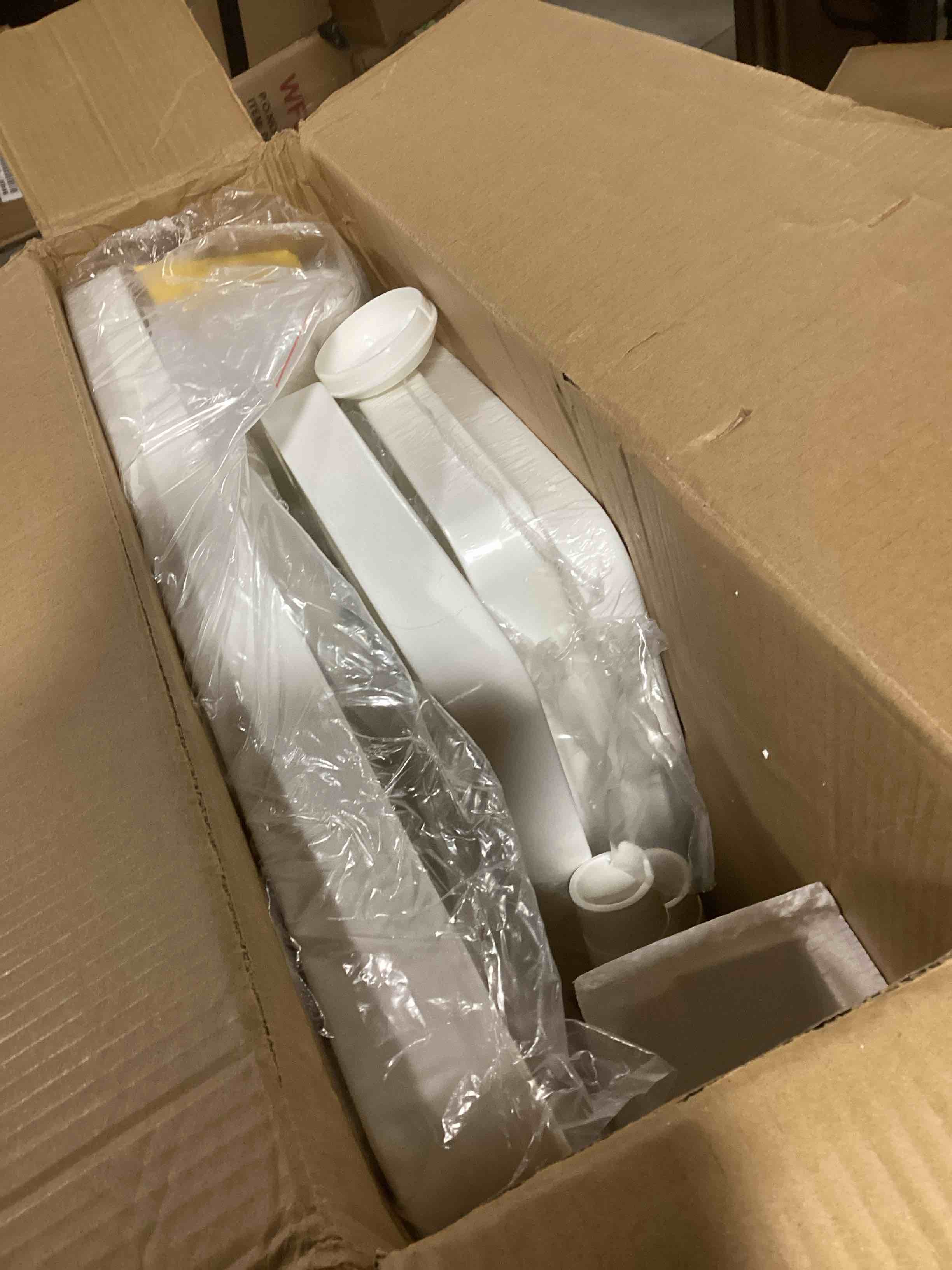 https://s3.amazonaws.com/lotting-images-prod/bidfta/ORG5581853_1705423952602.jpeg