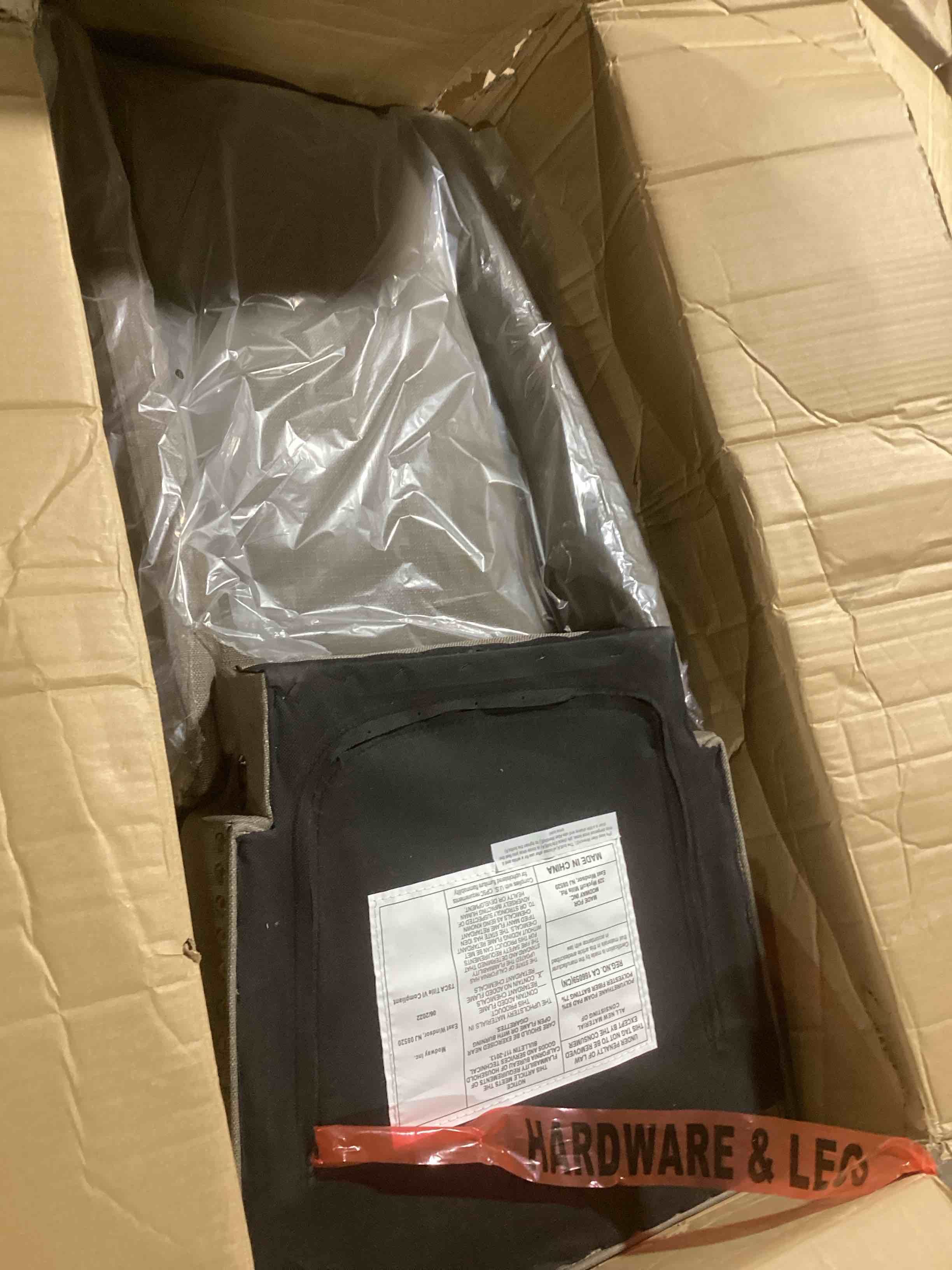 https://s3.amazonaws.com/lotting-images-prod/bidfta/ORG5582000_1704911802767.jpeg