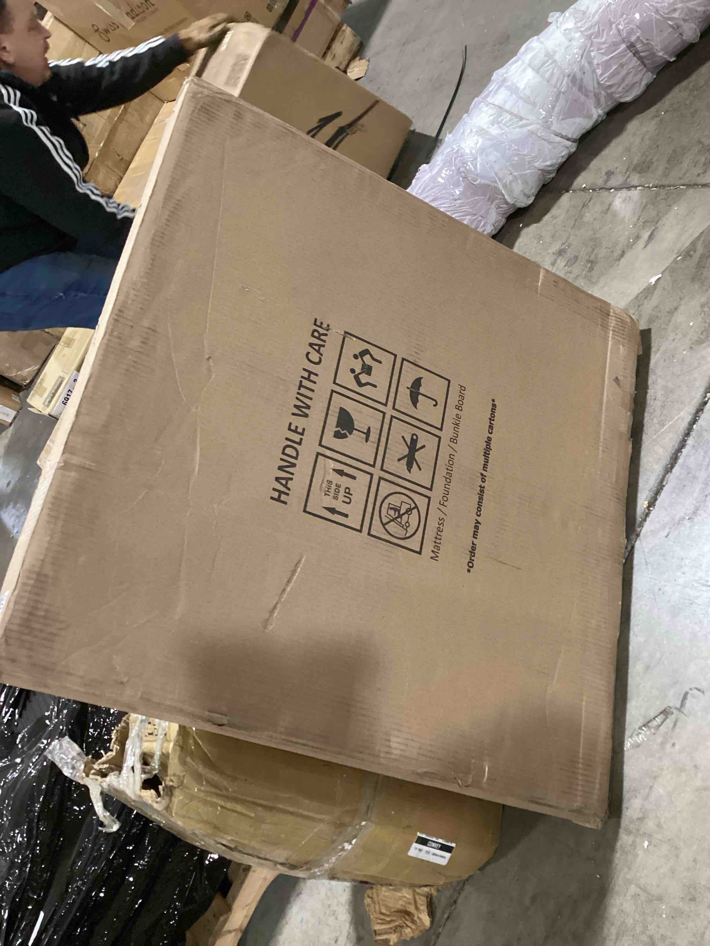 https://s3.amazonaws.com/lotting-images-prod/bidfta/ORG5584278_1705420844027.jpeg