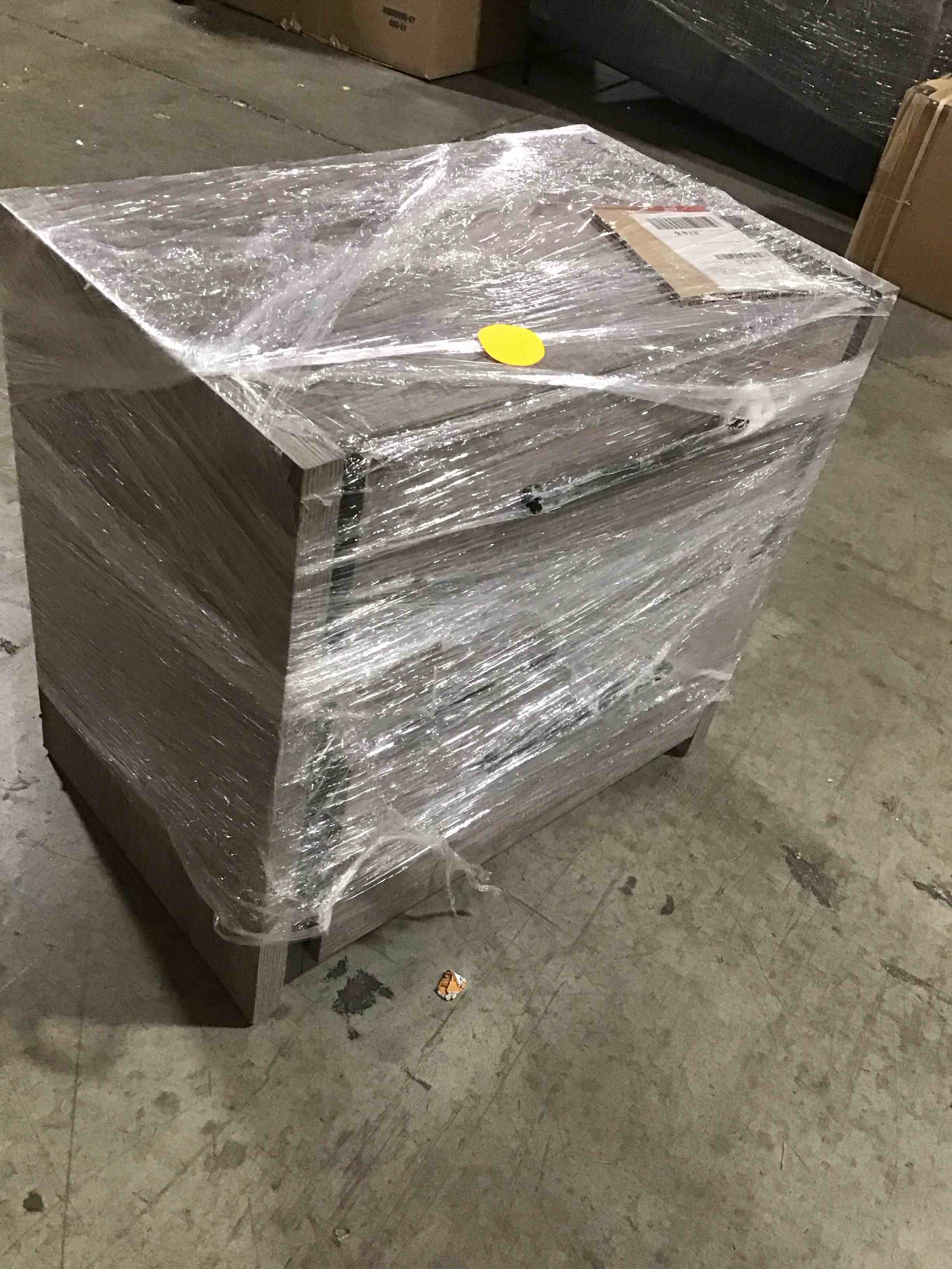https://s3.amazonaws.com/lotting-images-prod/bidfta/ORG5584887_1706193930974.jpeg