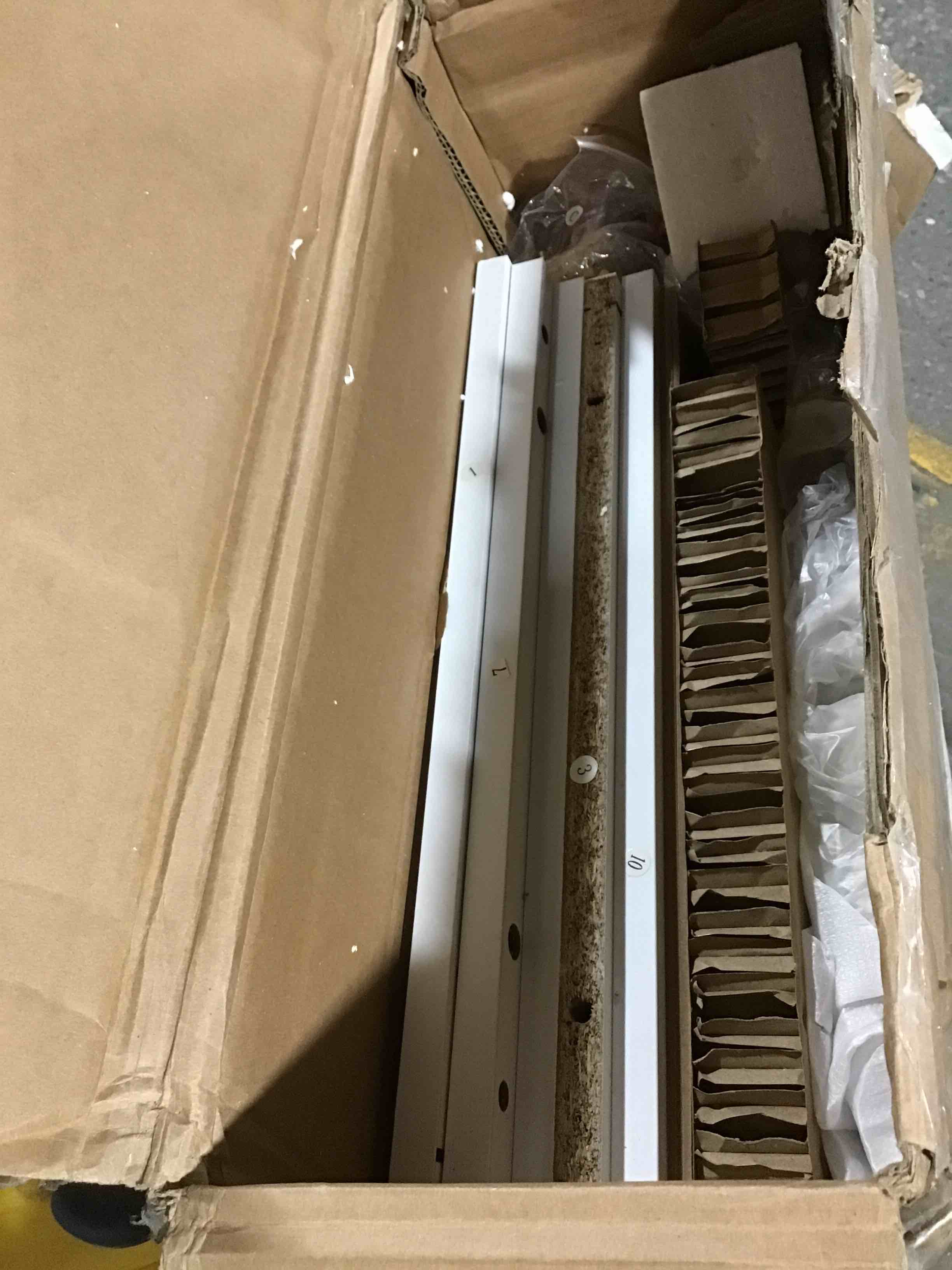 https://s3.amazonaws.com/lotting-images-prod/bidfta/ORG5585416_1704293385681.jpeg