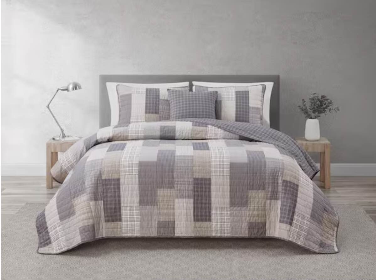 Lakeshore Plaid Grey Soft Cotton 3 Piece Quilt Set - Full/Queen(similar to photo )