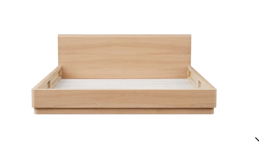 only comes with one box ROUND OFF QUEEN BED(Incomplete box 2 of 2 )