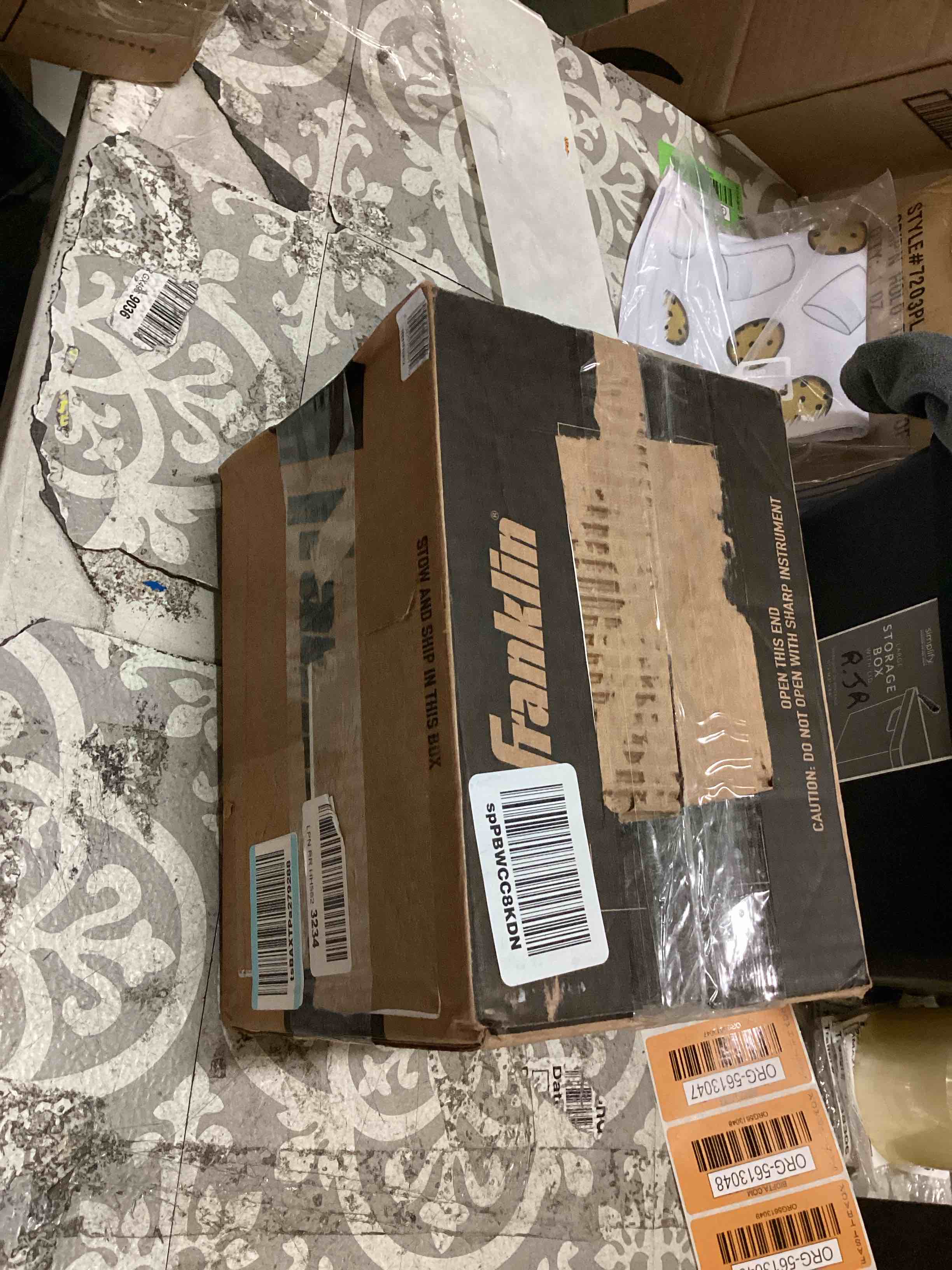 https://s3.amazonaws.com/lotting-images-prod/bidfta/ORG5613047_1701977090544.jpeg