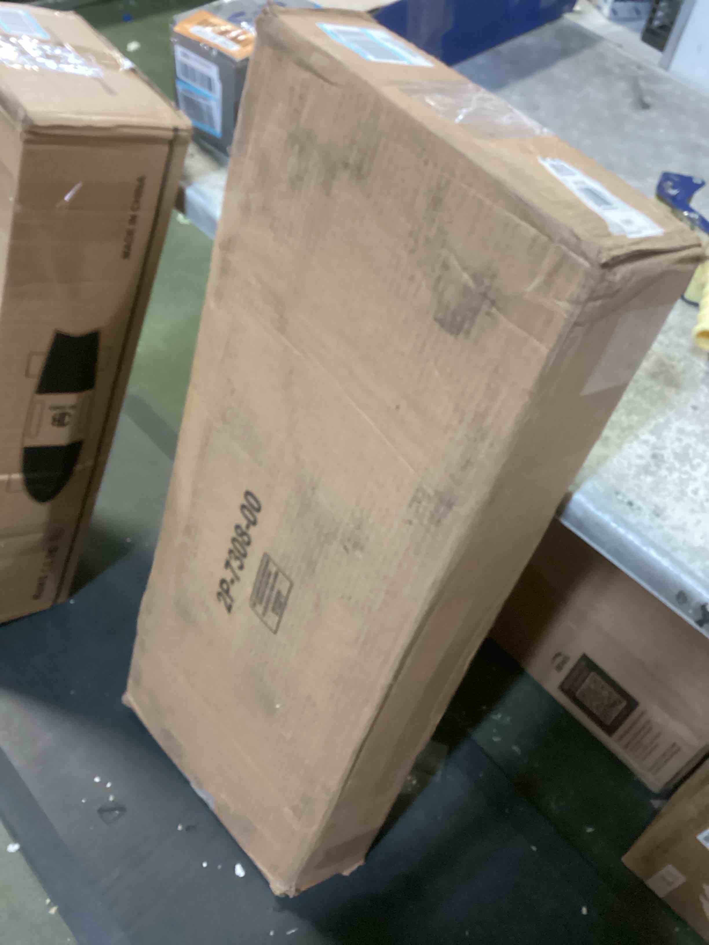 https://s3.amazonaws.com/lotting-images-prod/bidfta/ORG5613384_1702063985839.jpeg
